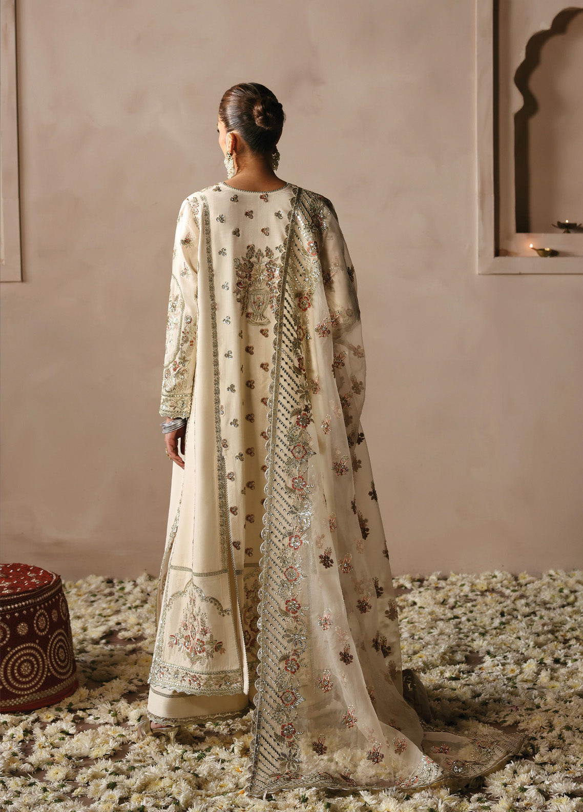 Divani By Afrozeh Embroidered Silk 3 Piece Unstitched Suit AF24DS D-07 ARJUMAND Divani By Afrozeh Embroidered Silk 3 Piece Unstitched Suit AF24DS D-07 ARJUMAND