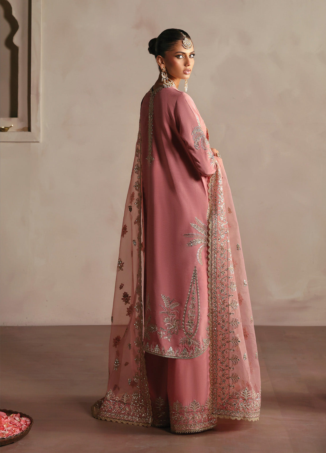 Divani By Afrozeh Embroidered Silk 3 Piece Unstitched Suit AF24DS D-10 GULRUKH Divani By Afrozeh Embroidered Silk 3 Piece Unstitched Suit AF24DS D-10 GULRUKH