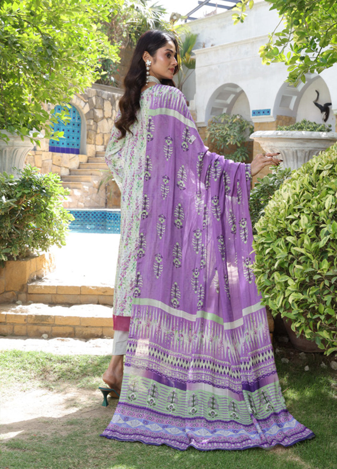 Dr. Prints By Schick Broshia Printed Lawn 3 Piece Unstitched Suit SDH25DPV10 BPL-03 Dr. Prints By Schick Broshia Printed Lawn 3 Piece Unstitched Suit SDH25DPV10 BPL-03