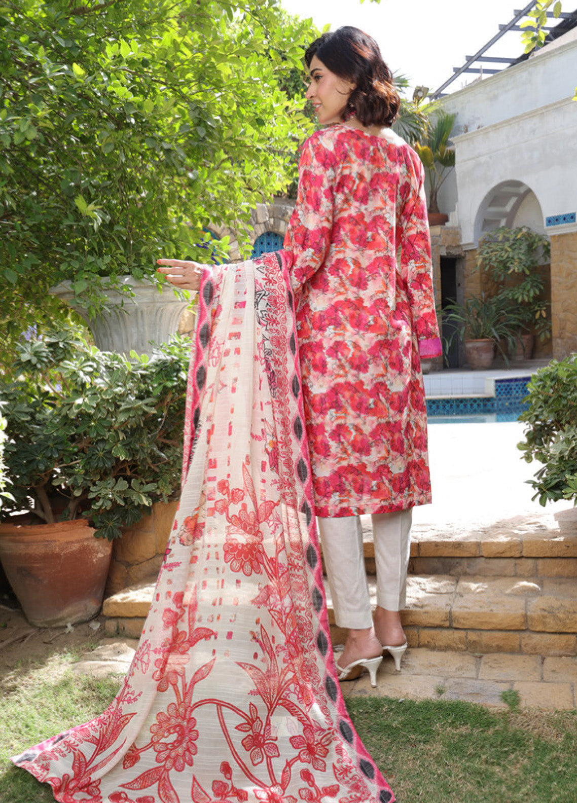 Dr. Prints By Schick Broshia Printed Lawn 3 Piece Unstitched Suit SDH25DPV10 BPL-05 Dr. Prints By Schick Broshia Printed Lawn 3 Piece Unstitched Suit SDH25DPV10 BPL-05