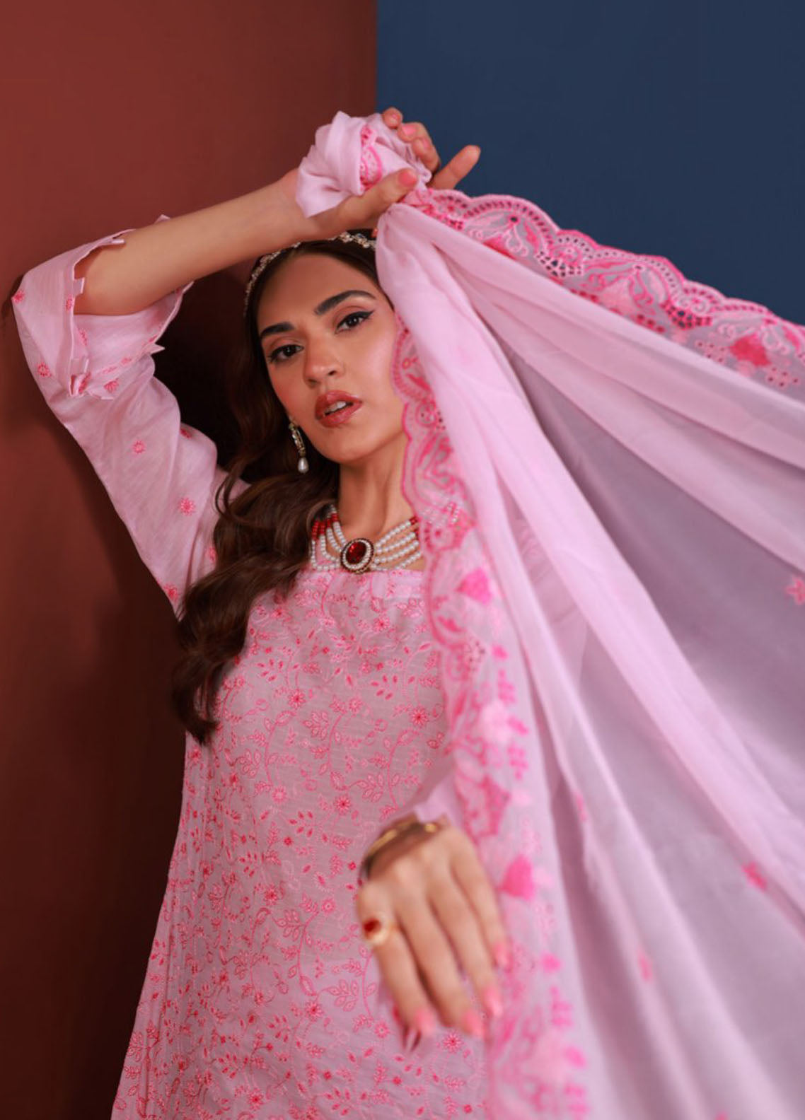 Edition Bareeze By Schick Chikankari Slub Lawn 3 Piece Unstitched Suit SDH24EBCSL D-03 Edition Bareeze By Schick Chikankari Slub Lawn 3 Piece Unstitched Suit SDH24EBCSL D-03