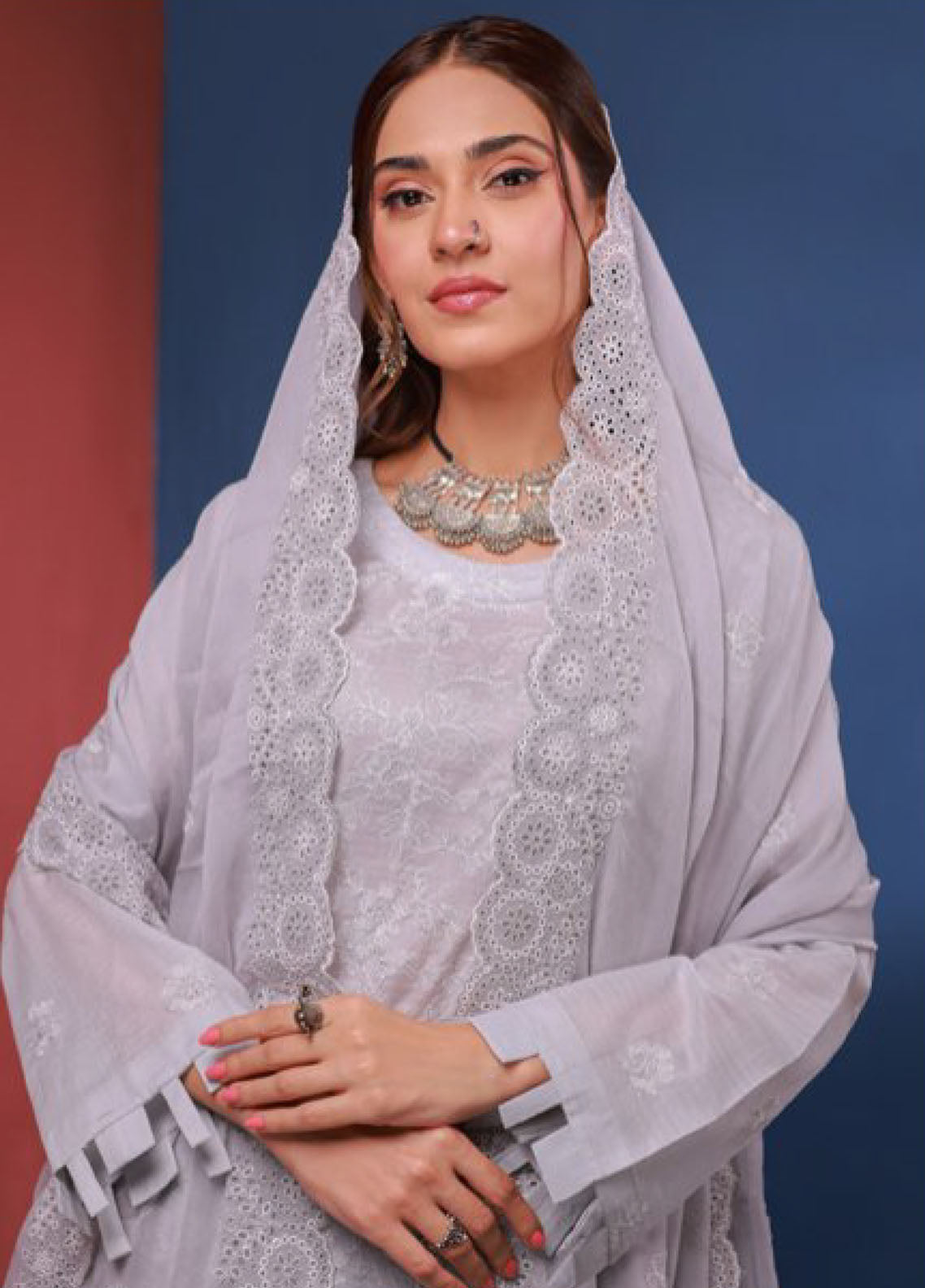 Edition Bareeze By Schick Chikankari Slub Lawn 3 Piece Unstitched Suit SDH24EBCSL D-06 Edition Bareeze By Schick Chikankari Slub Lawn 3 Piece Unstitched Suit SDH24EBCSL D-06