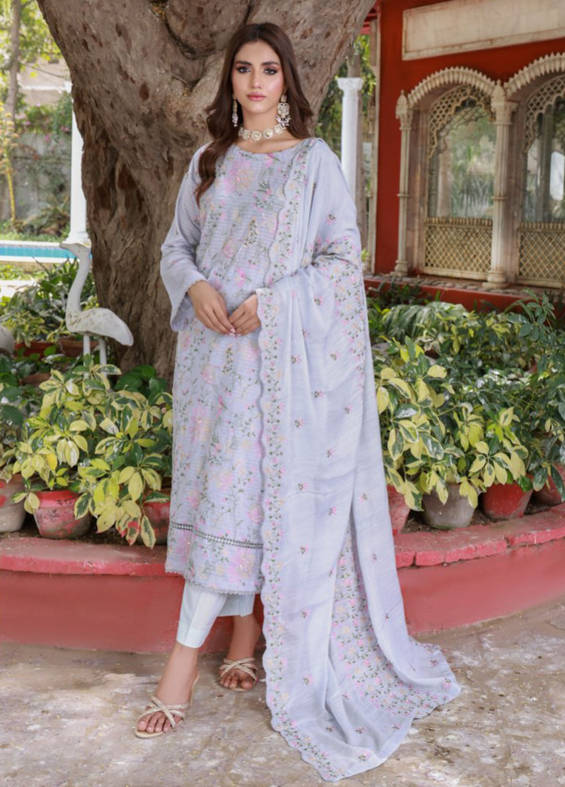 Edition Bareeze By Schick Embroidered Slub Lawn 3 Piece Unstitched Suit SDH24EBESL D-03 Edition Bareeze By Schick Embroidered Slub Lawn 3 Piece Unstitched Suit SDH24EBESL D-03