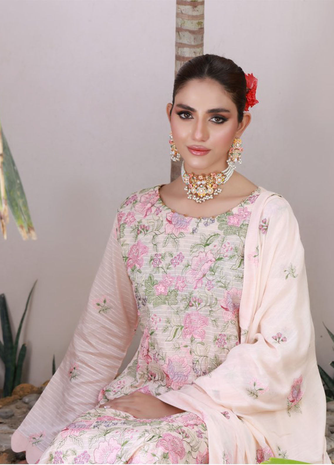 Edition Bareeze By Schick Embroidered Slub Lawn 3 Piece Unstitched Suit SDH24EBESL D-04 Edition Bareeze By Schick Embroidered Slub Lawn 3 Piece Unstitched Suit SDH24EBESL D-04