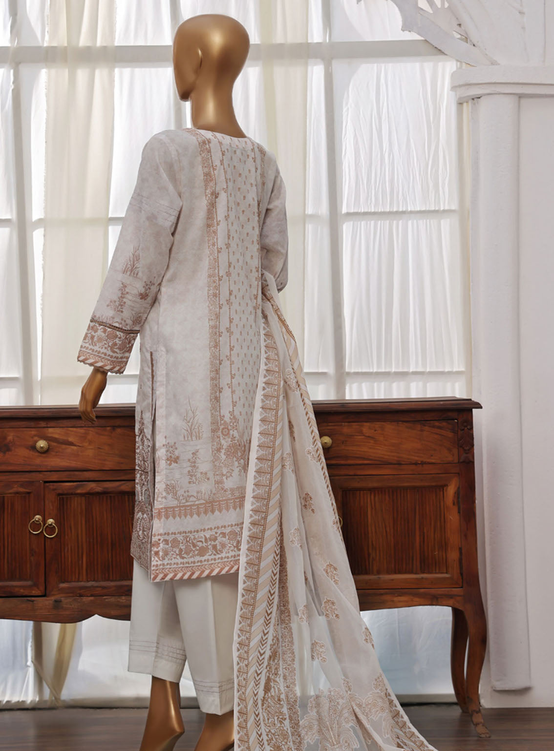 Eid Edit By HZ Textile Embroidered Lawn 3 Piece Stitched Suit HZ24EE D-401 Eid Edit By HZ Textile Embroidered Lawn 3 Piece Stitched Suit HZ24EE D-401