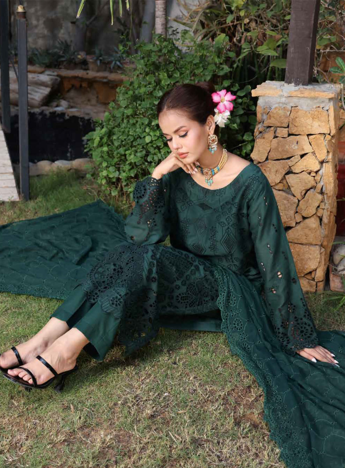 Eid Mubarak By Schick Luxury Embroidered Lawn 4 Piece Unstitched Suit SDH24EM LEL-03 Eid Mubarak By Schick Luxury Embroidered Lawn 4 Piece Unstitched Suit SDH24EM LEL-03