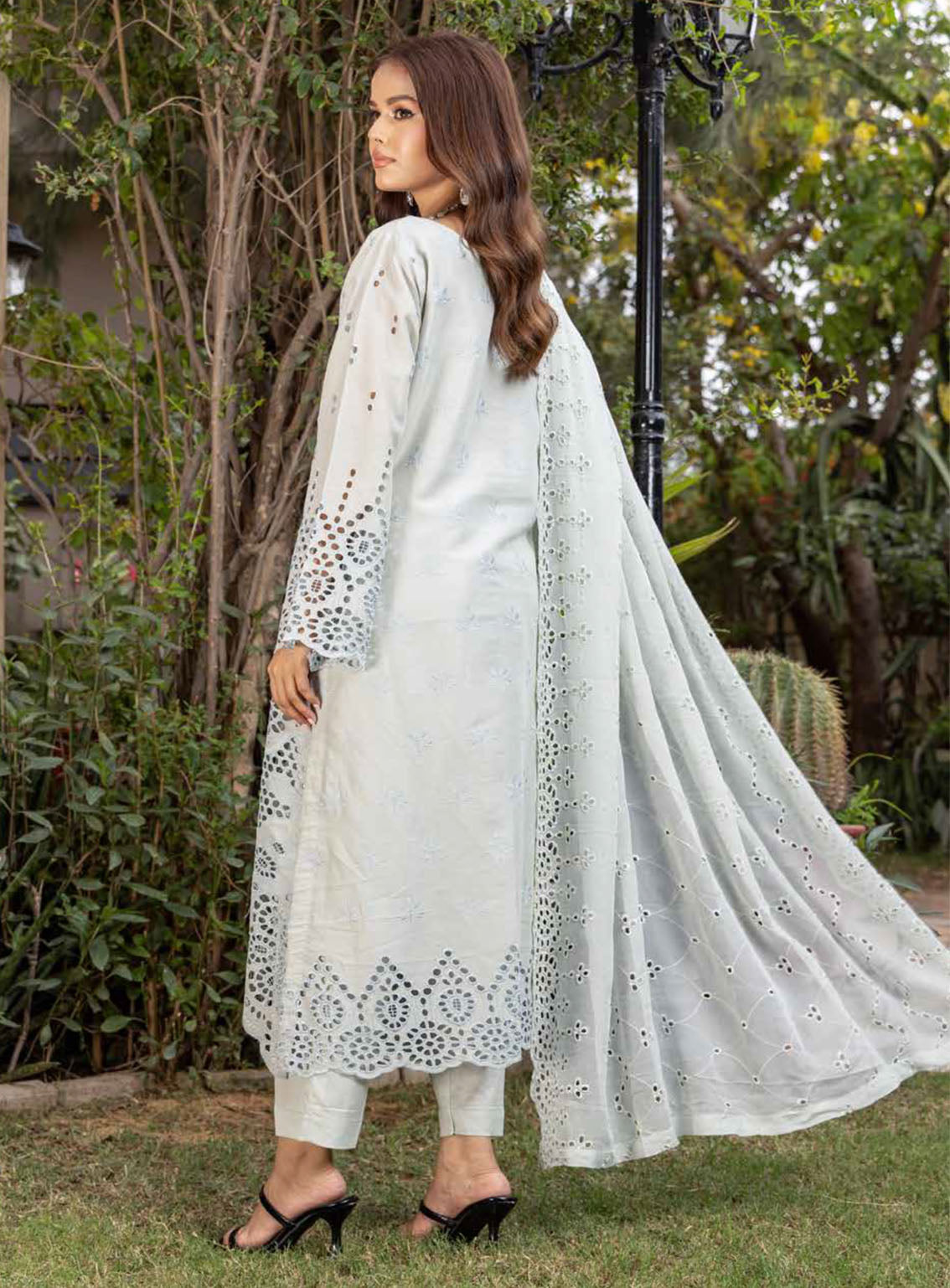 Eid Mubarak By Schick Luxury Embroidered Lawn 4 Piece Unstitched Suit SDH24EM LEL-07 Eid Mubarak By Schick Luxury Embroidered Lawn 4 Piece Unstitched Suit SDH24EM LEL-07