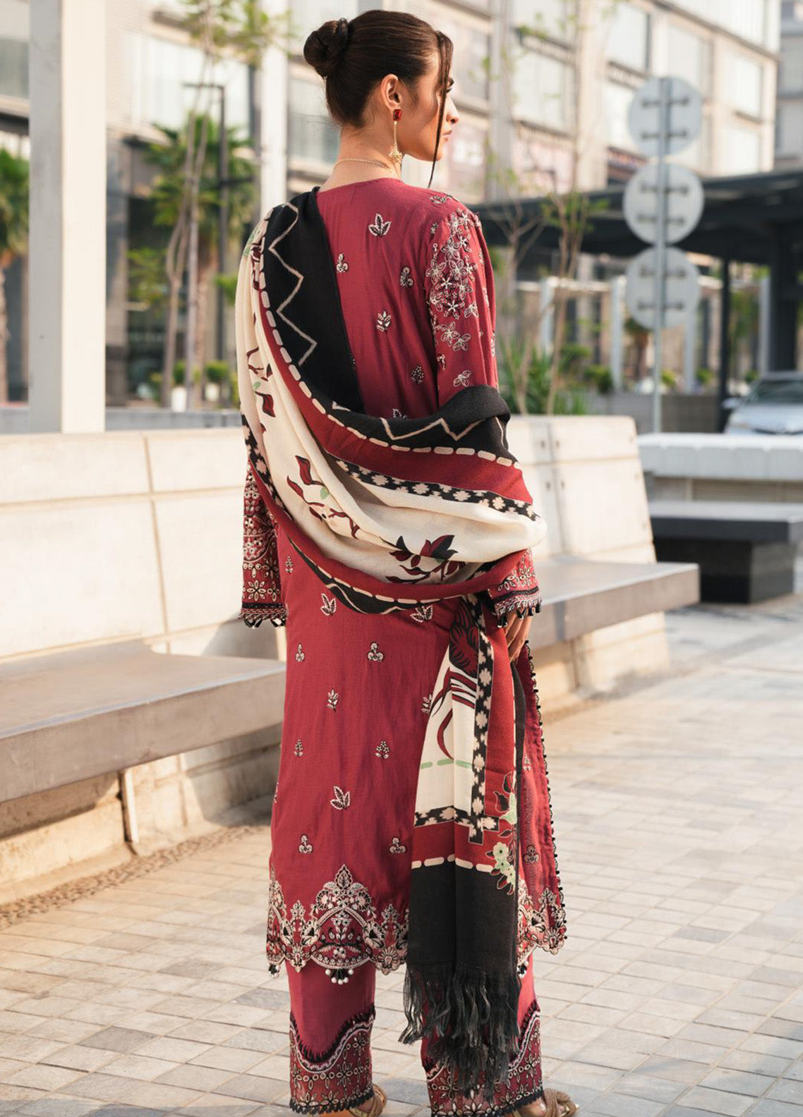 Elaf Embroidered Karandi 3 Piece Unstitched Suit EL24PW 5A SWEETEST KISS Elaf Embroidered Karandi 3 Piece Unstitched Suit EL24PW 5A SWEETEST KISS