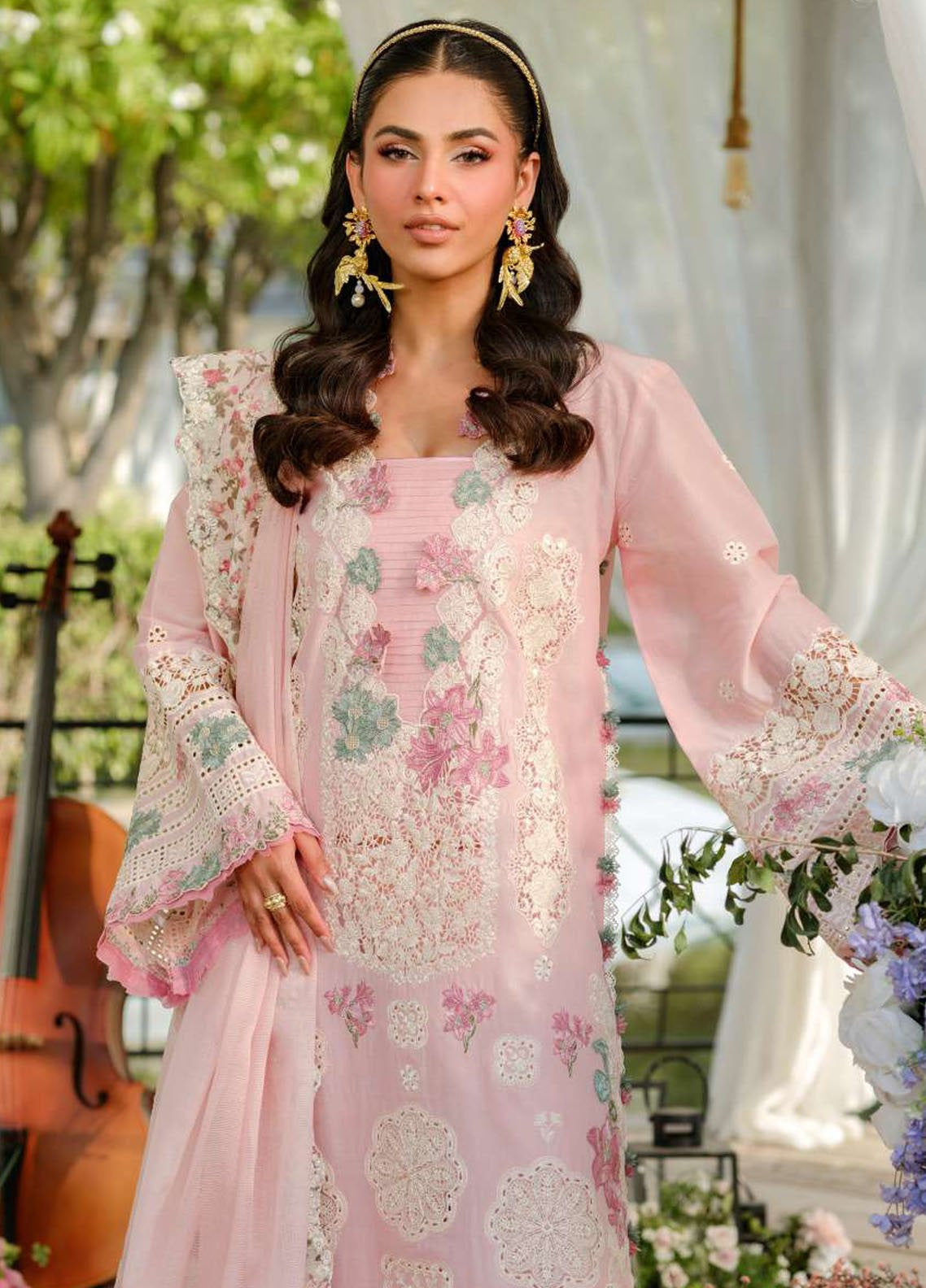 Elaf Embroidered Lawn 3 Piece Unstitched Suit EF25LV2 D-ELH-1B SOPHIA Elaf Embroidered Lawn 3 Piece Unstitched Suit EF25LV2 D-ELH-1B SOPHIA