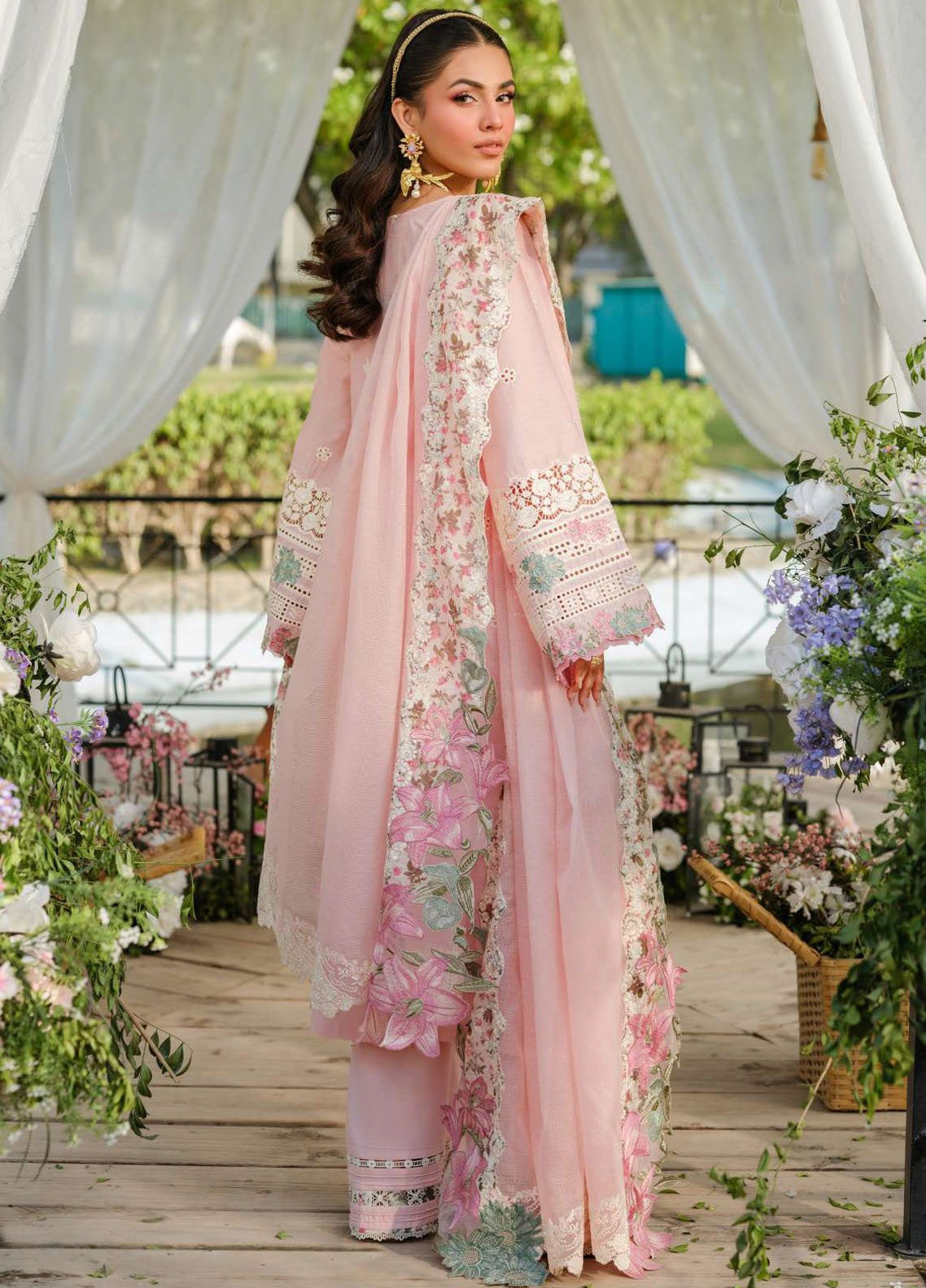 Elaf Embroidered Lawn 3 Piece Unstitched Suit EF25LV2 D-ELH-1B SOPHIA Elaf Embroidered Lawn 3 Piece Unstitched Suit EF25LV2 D-ELH-1B SOPHIA
