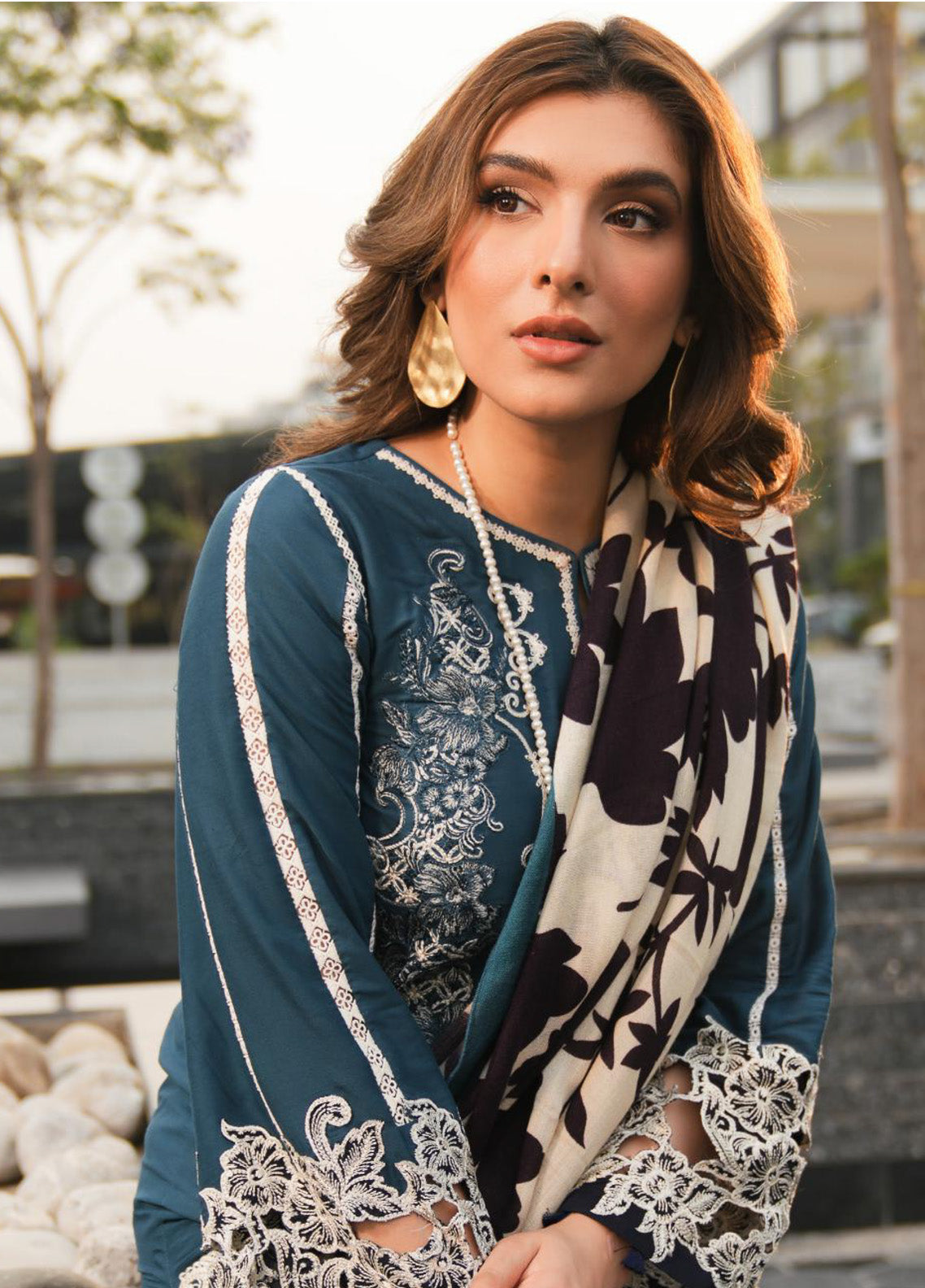 Elaf Embroidered Linen 3 Piece Unstitched Suit EL24PW 1B HEARTFELT Whisper Elaf Embroidered Linen 3 Piece Unstitched Suit EL24PW 1B HEARTFELT Whisper