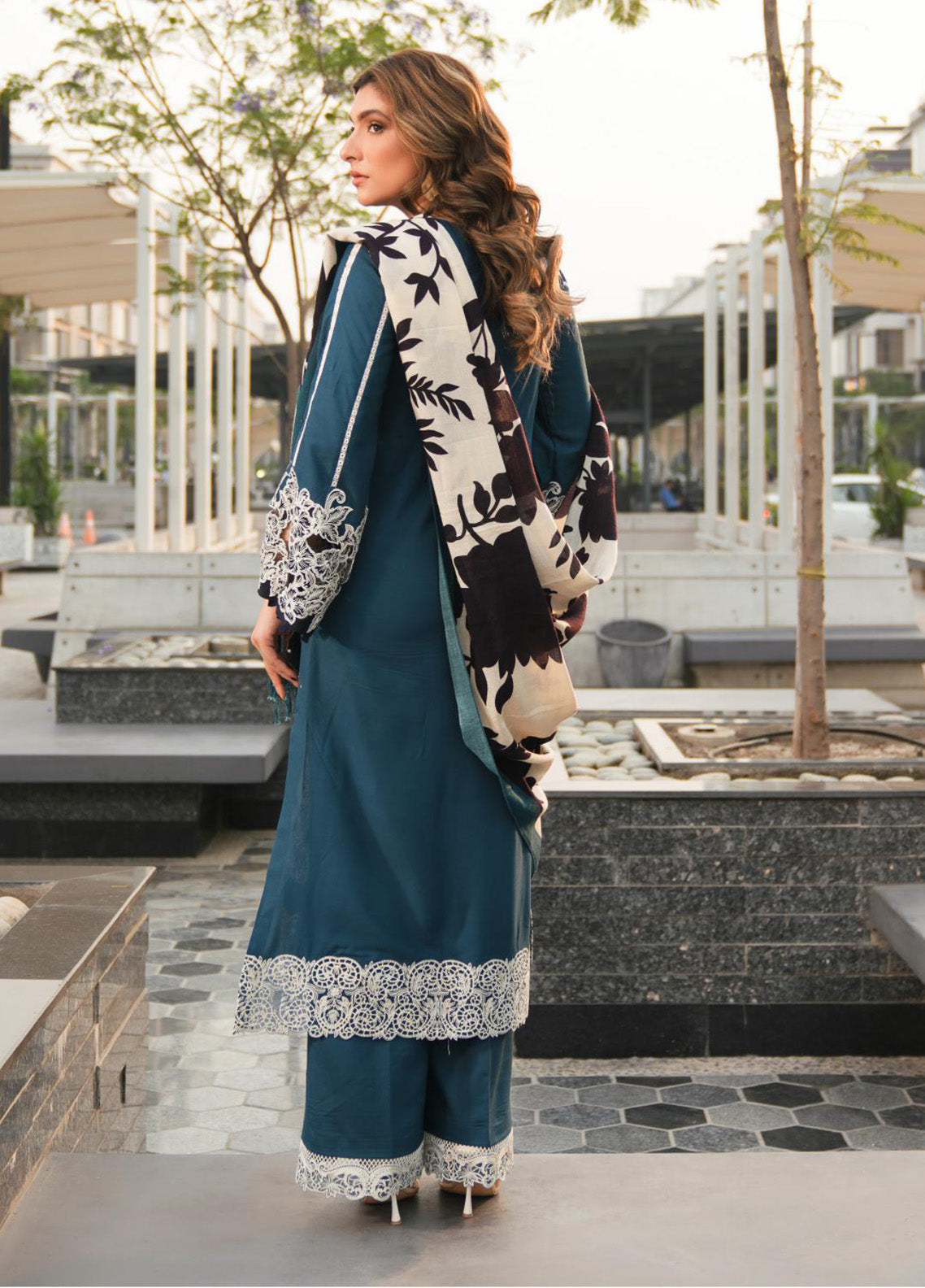 Elaf Embroidered Linen 3 Piece Unstitched Suit EL24PW 1B HEARTFELT Whisper Elaf Embroidered Linen 3 Piece Unstitched Suit EL24PW 1B HEARTFELT Whisper