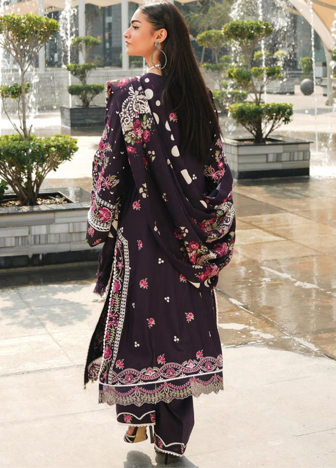Elaf Embroidered Linen 3 Piece Unstitched Suit EL24PW 8A WARM EMBRACE Elaf Embroidered Linen 3 Piece Unstitched Suit EL24PW 8A WARM EMBRACE