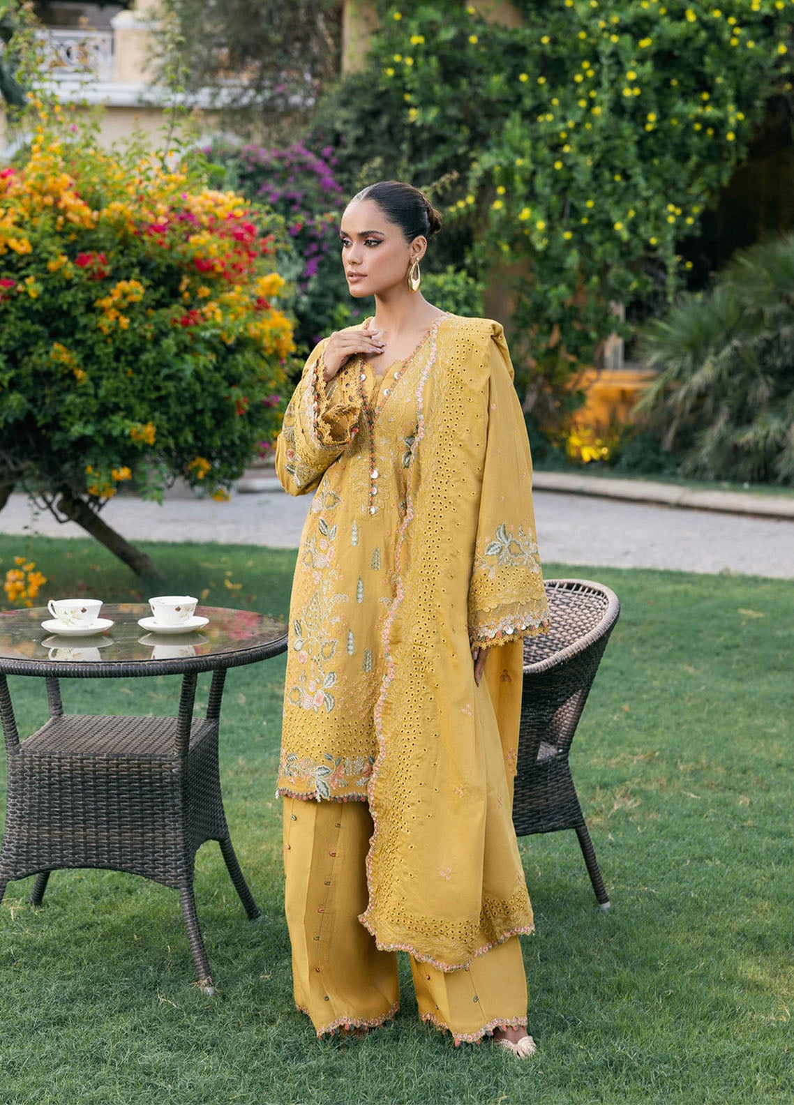 Elaf Luxury Embroidered Karandi 3 Piece Unstitched Suit EF25LW D-EWK-1B FLORIGOLD Elaf Luxury Embroidered Karandi 3 Piece Unstitched Suit EF25LW D-EWK-1B FLORIGOLD