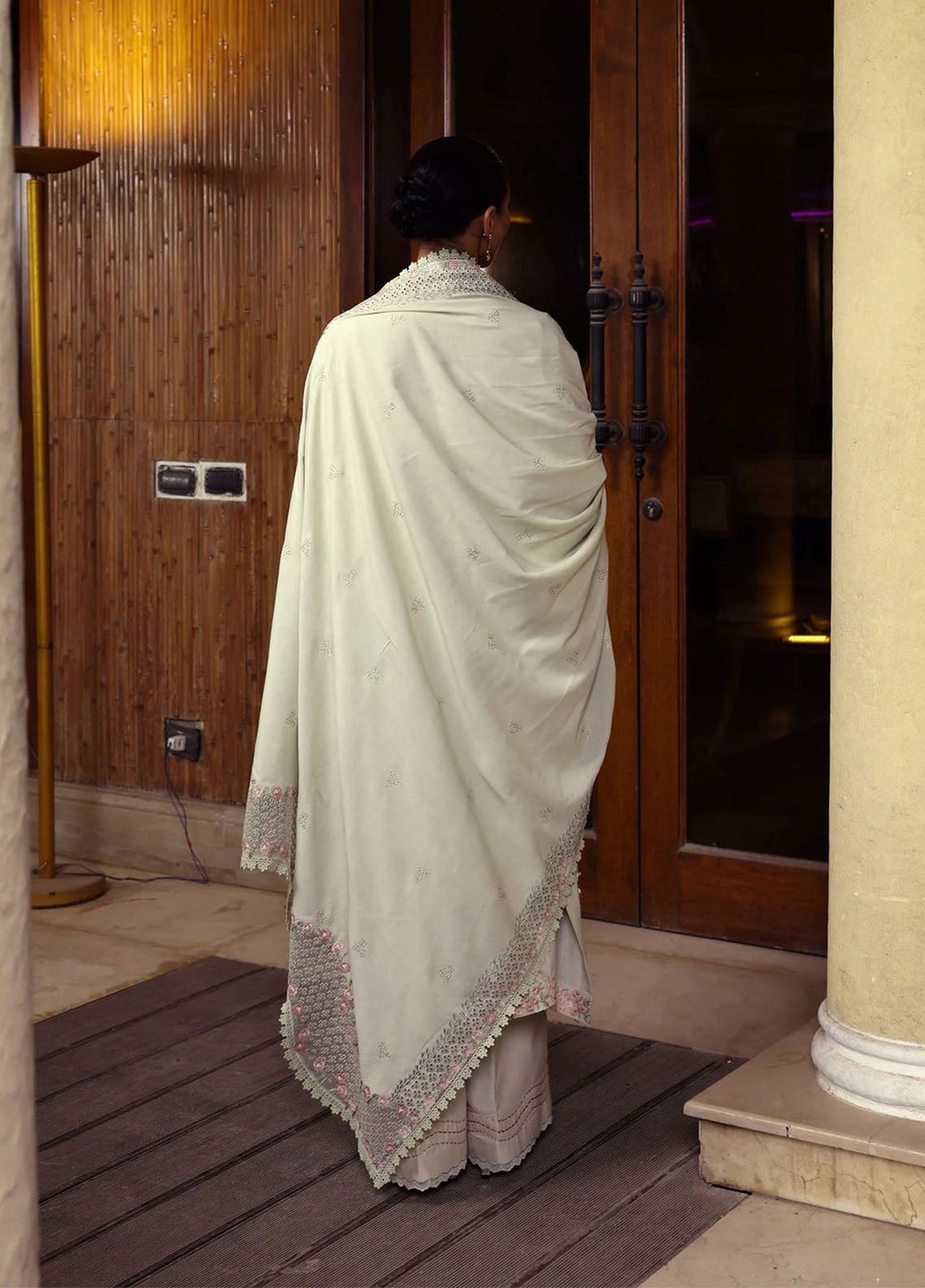 Elaf Luxury Embroidered Karandi 3 Piece Unstitched Suit EF25LW D-EWK-5A PEARLOSA Elaf Luxury Embroidered Karandi 3 Piece Unstitched Suit EF25LW D-EWK-5A PEARLOSA