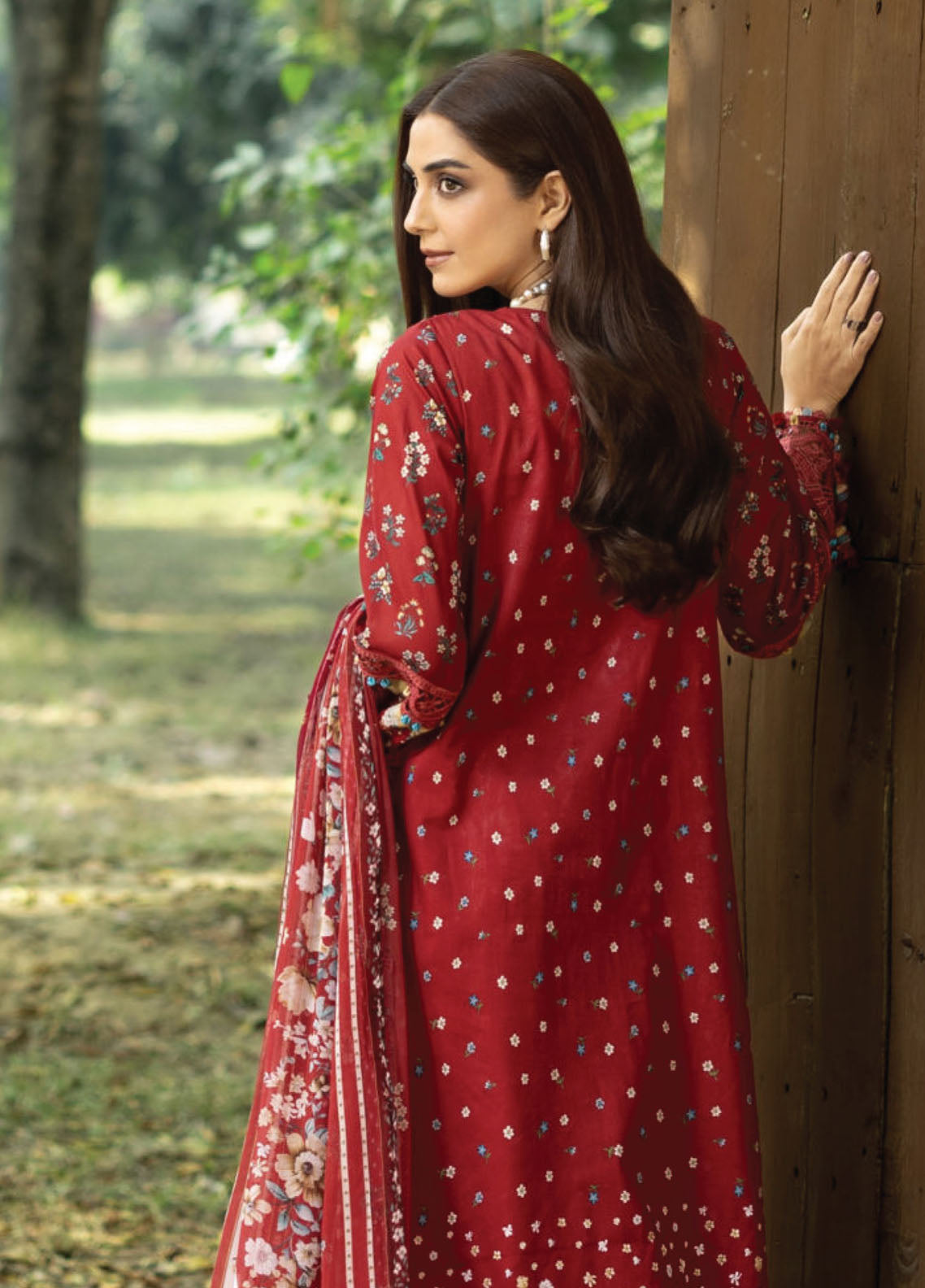 Elaf Premium Chikankari Lawn 3 Piece Unstitched Suit EF26CP D-ERC-1B MARJAAN Elaf Premium Chikankari Lawn 3 Piece Unstitched Suit EF26CP D-ERC-1B MARJAAN