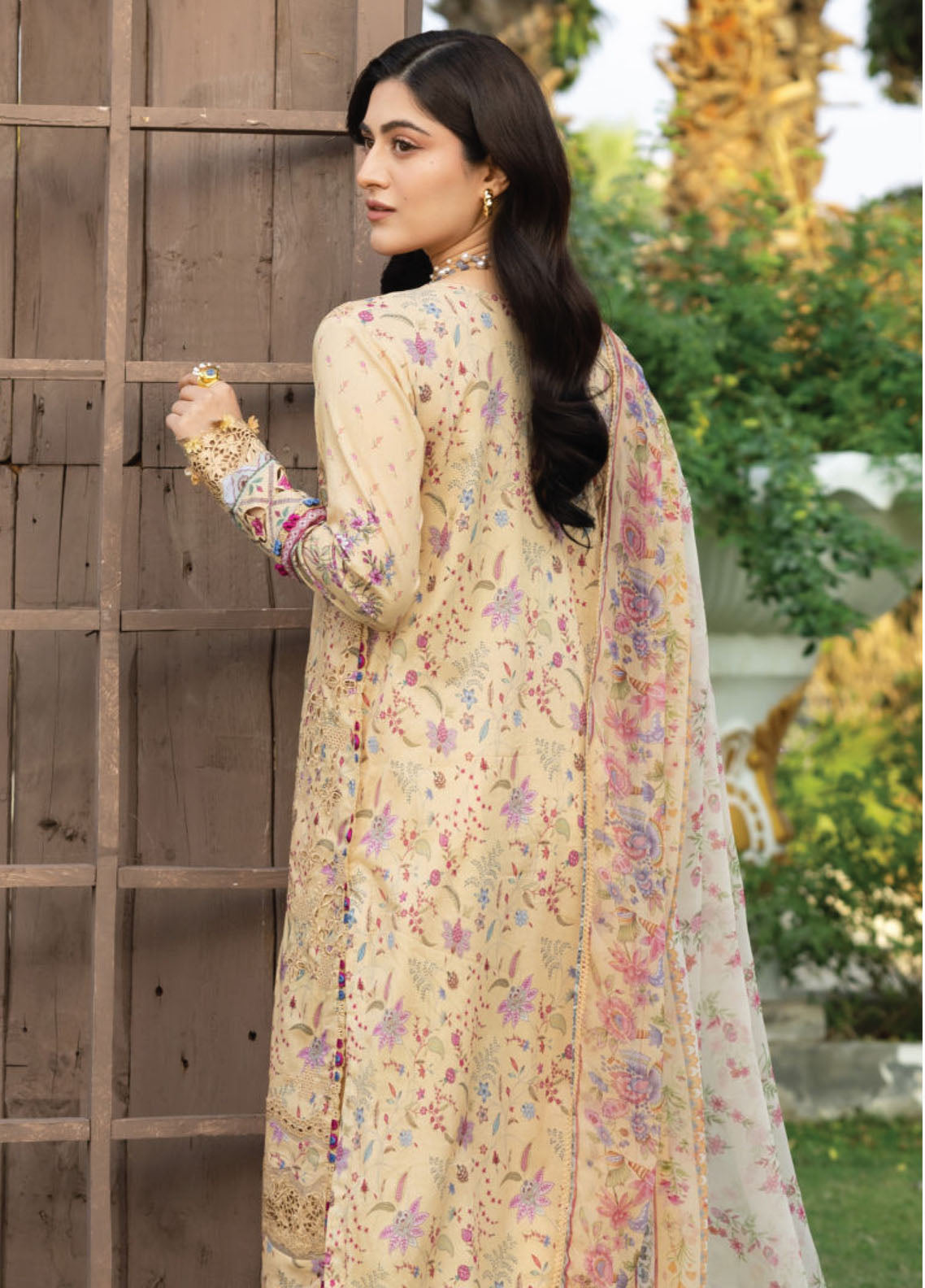 Elaf Premium Chikankari Lawn 3 Piece Unstitched Suit EF26CP D-ERC-5B KHUSHEE Elaf Premium Chikankari Lawn 3 Piece Unstitched Suit EF26CP D-ERC-5B KHUSHEE