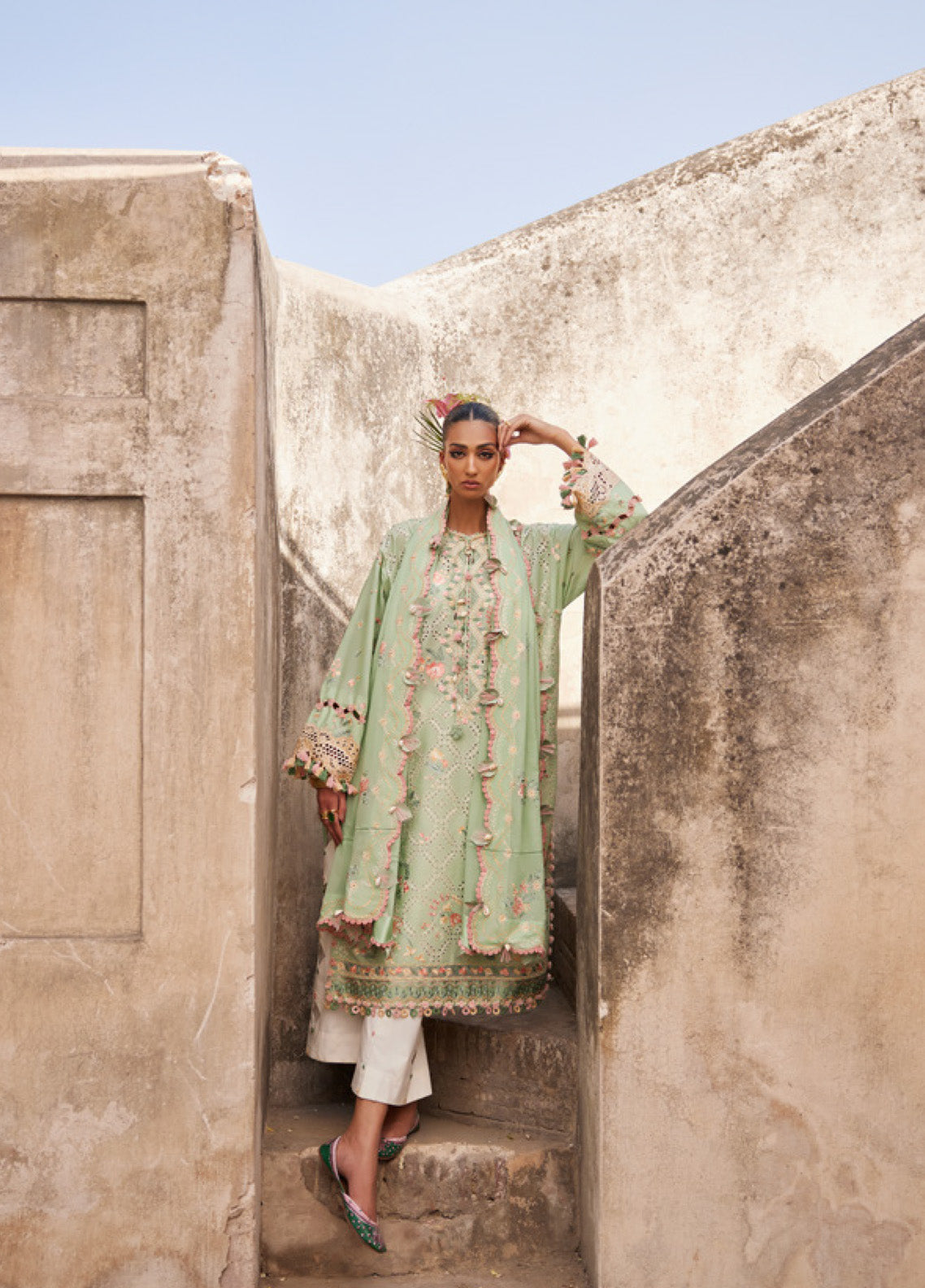 Elan Luxury Embroidered Lawn 3 Piece Unstitched Suit EL25LL ALARA EL25-12 A Elan Luxury Embroidered Lawn 3 Piece Unstitched Suit EL25LL ALARA EL25-12 A