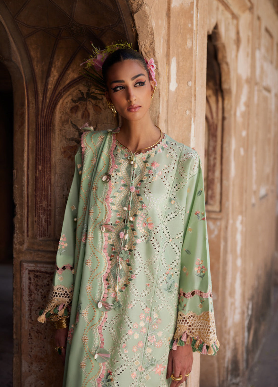 Elan Luxury Embroidered Lawn 3 Piece Unstitched Suit EL25LL ALARA EL25-12 A Elan Luxury Embroidered Lawn 3 Piece Unstitched Suit EL25LL ALARA EL25-12 A