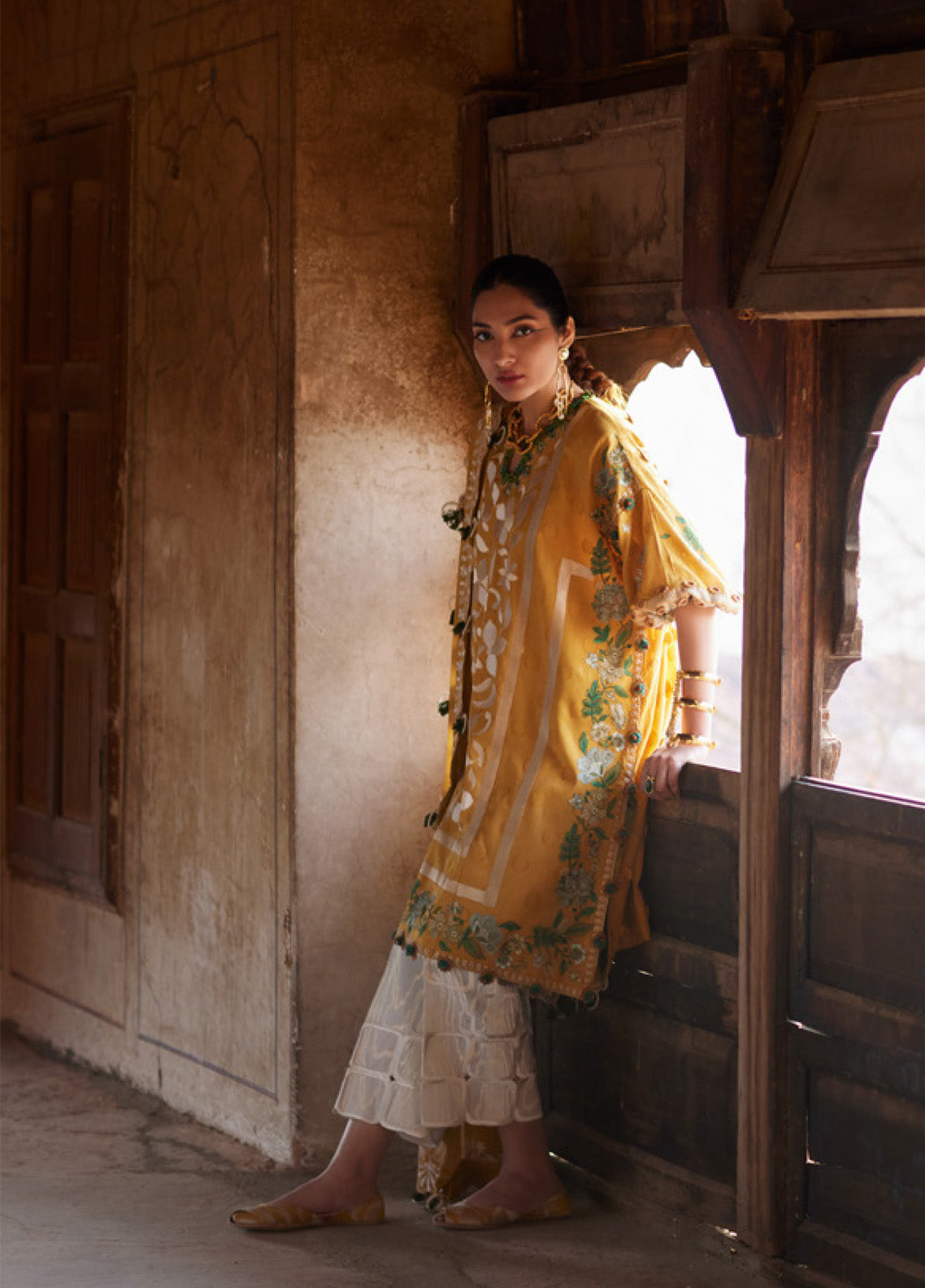 Elan Luxury Embroidered Lawn 3 Piece Unstitched Suit EL25LL AURELIA EL25-08 B Elan Luxury Embroidered Lawn 3 Piece Unstitched Suit EL25LL AURELIA EL25-08 B