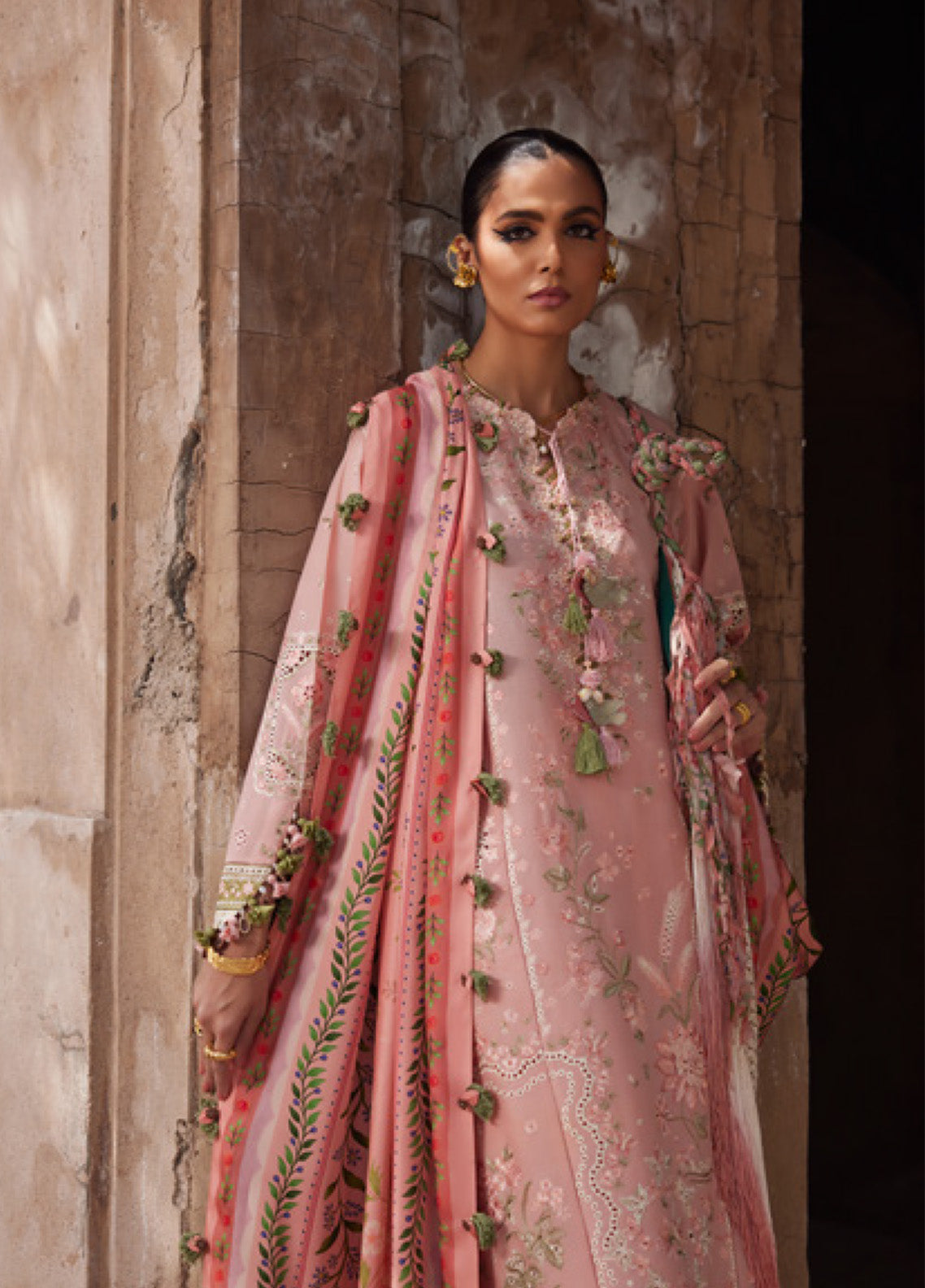 Elan Luxury Embroidered Lawn 3 Piece Unstitched Suit EL25LL SERENE EL25-01 A Elan Luxury Embroidered Lawn 3 Piece Unstitched Suit EL25LL SERENE EL25-01 A