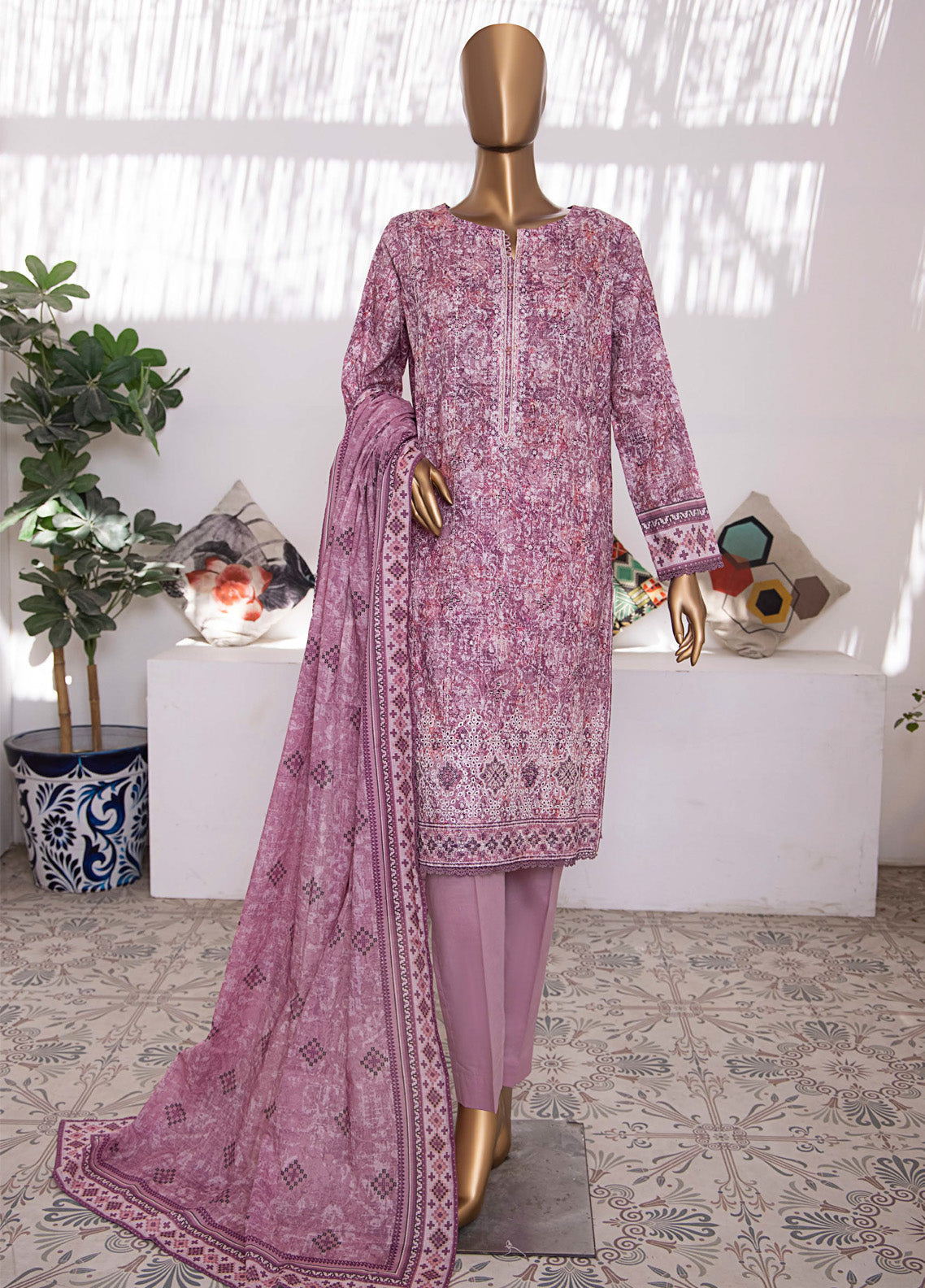 Elegant By HZ Textile Embroidered Lawn 3 Piece Unstitched Suit HZ25EE EC-819 Elegant By HZ Textile Embroidered Lawn 3 Piece Unstitched Suit HZ25EE EC-819