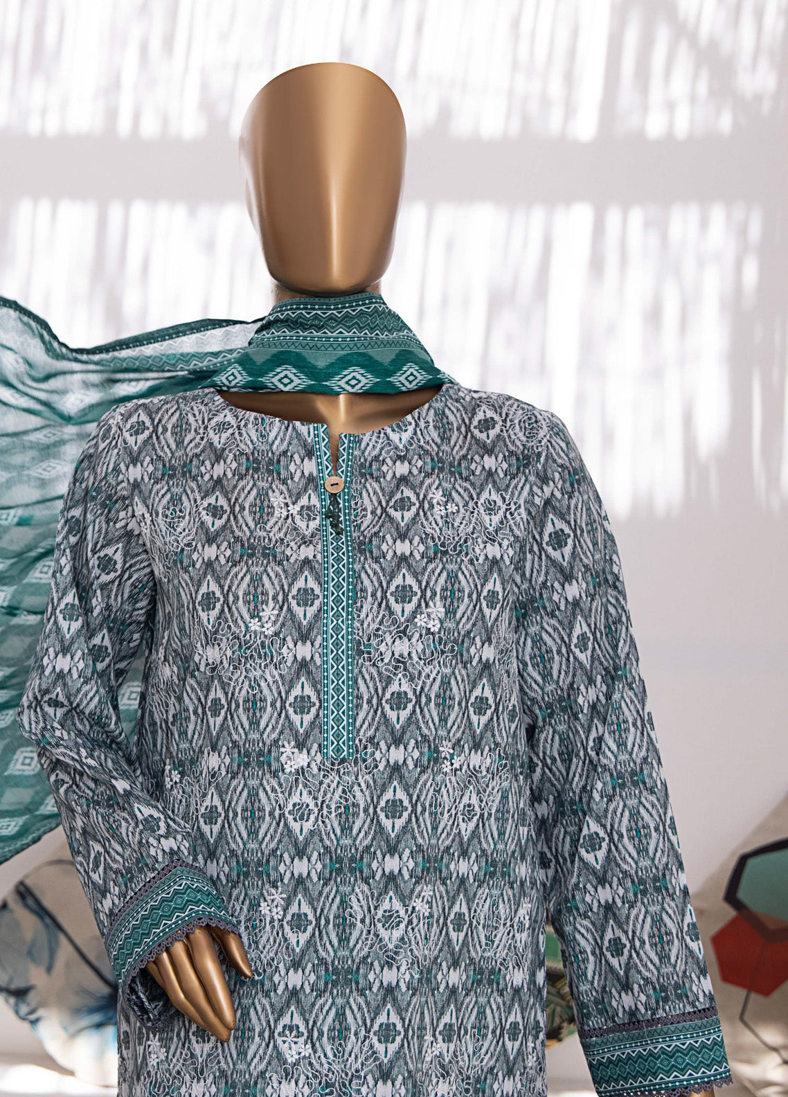 Elegant By HZ Textile Embroidered Lawn 3 Piece Unstitched Suit HZ25EE EC-934 Elegant By HZ Textile Embroidered Lawn 3 Piece Unstitched Suit HZ25EE EC-934