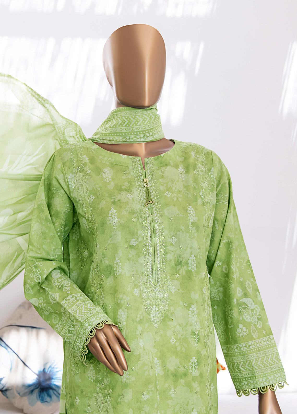 Elegant By HZ Textile Embroidered Lawn 3 Piece Unstitched Suit HZ25EE EC-936 Elegant By HZ Textile Embroidered Lawn 3 Piece Unstitched Suit HZ25EE EC-936