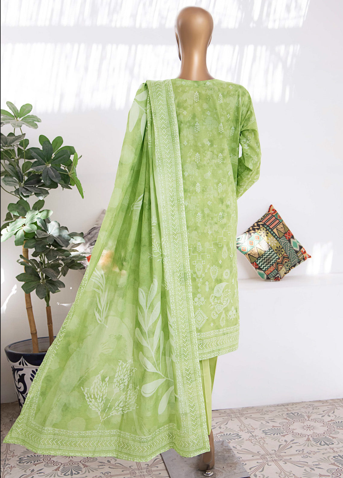 Elegant By HZ Textile Embroidered Lawn 3 Piece Unstitched Suit HZ25EE EC-936 Elegant By HZ Textile Embroidered Lawn 3 Piece Unstitched Suit HZ25EE EC-936