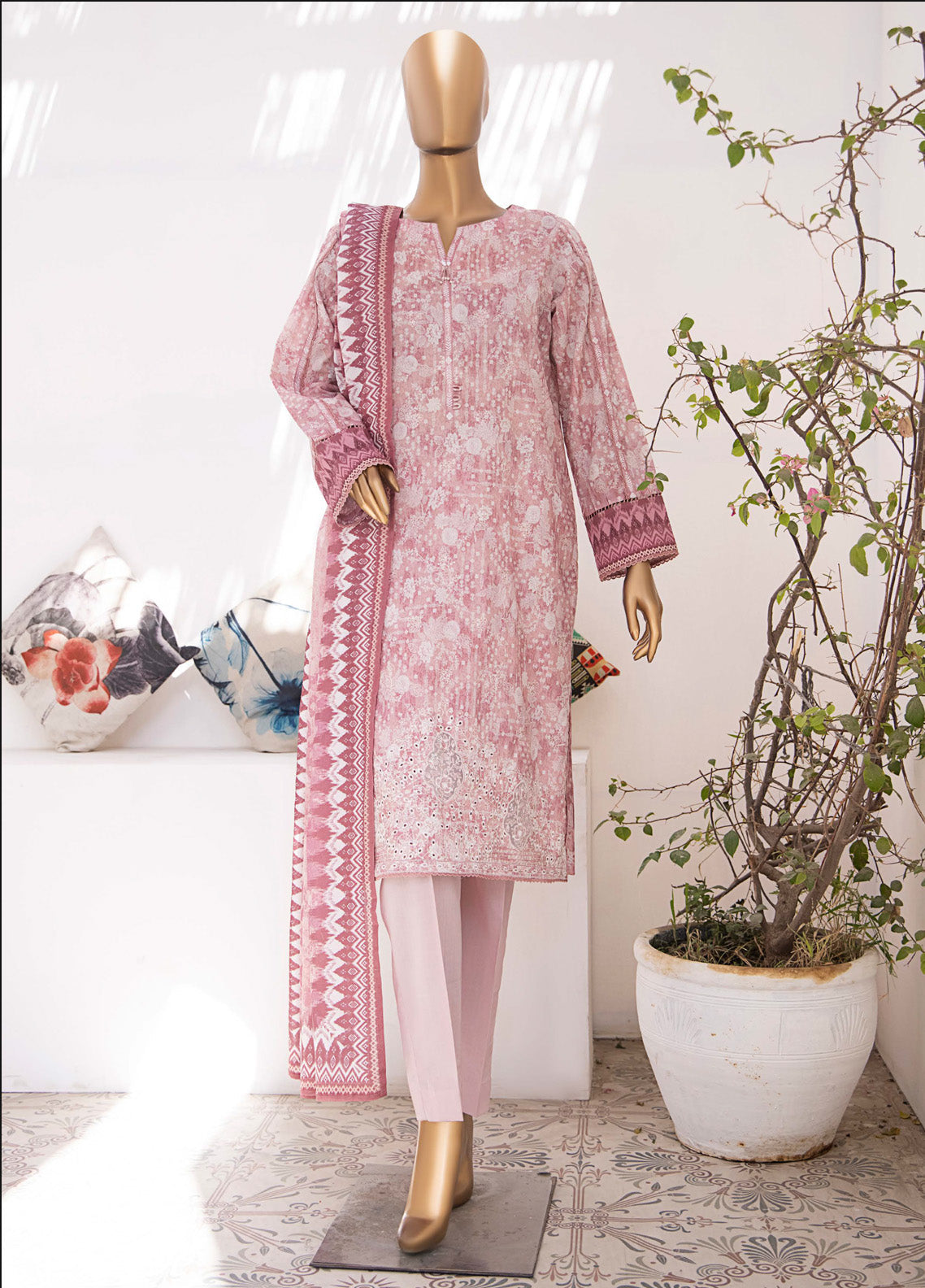Elegant By HZ Textile Embroidered Lawn 3 Piece Unstitched Suit HZ25EE EC-937 Elegant By HZ Textile Embroidered Lawn 3 Piece Unstitched Suit HZ25EE EC-937