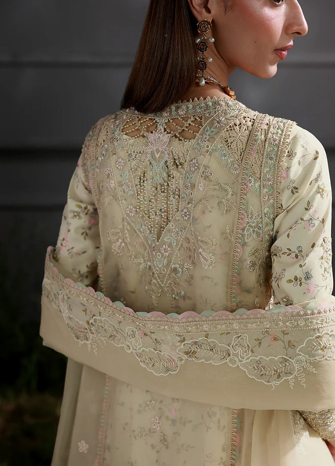 Elirah By Qalamkar Embroidered Organza 3 Piece Unstitched Suit QLM25EF D-MF-04 IVORY GRACE Elirah By Qalamkar Embroidered Organza 3 Piece Unstitched Suit QLM25EF D-MF-04 IVORY GRACE