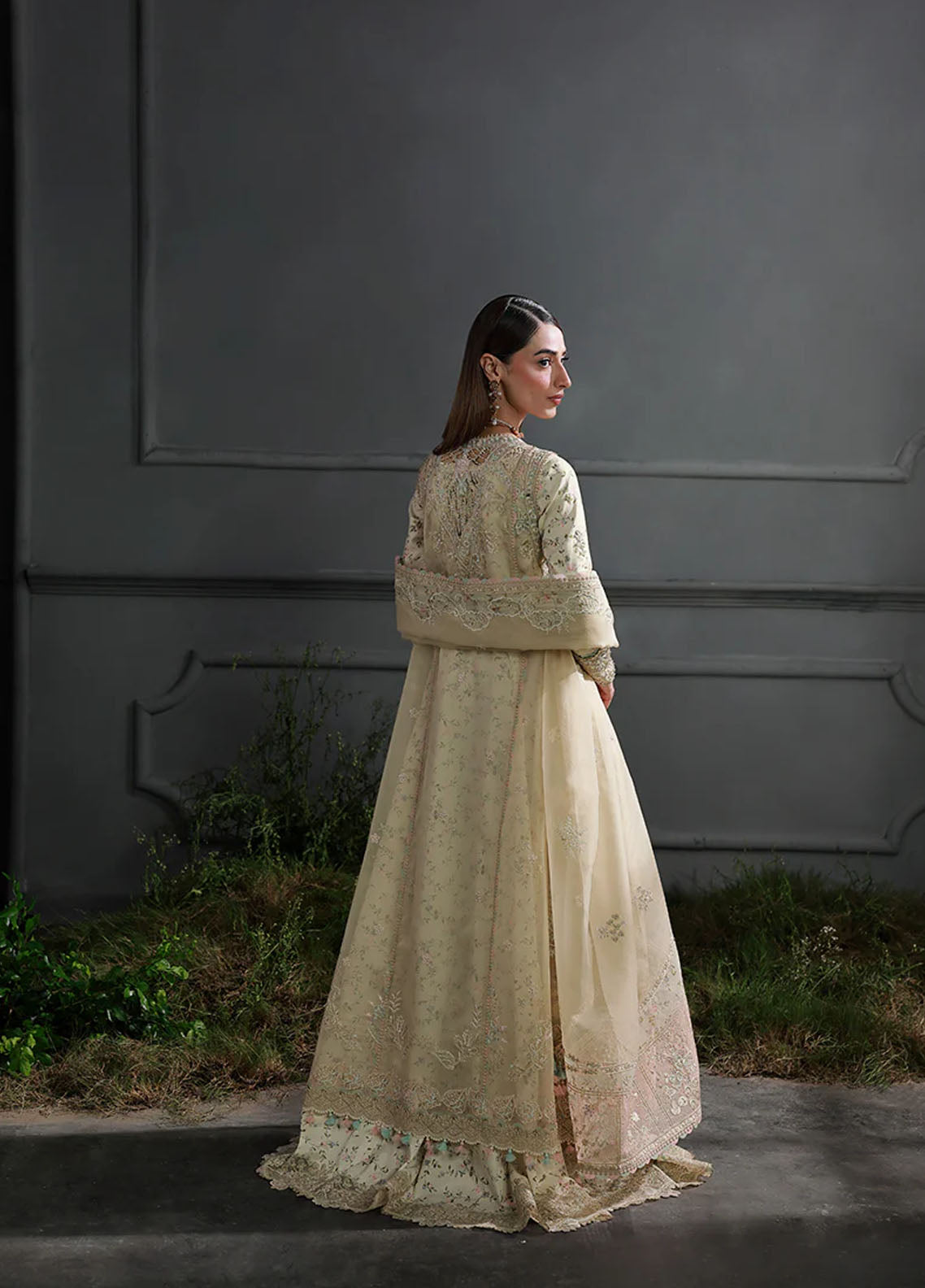 Elirah By Qalamkar Embroidered Organza 3 Piece Unstitched Suit QLM25EF D-MF-04 IVORY GRACE Elirah By Qalamkar Embroidered Organza 3 Piece Unstitched Suit QLM25EF D-MF-04 IVORY GRACE