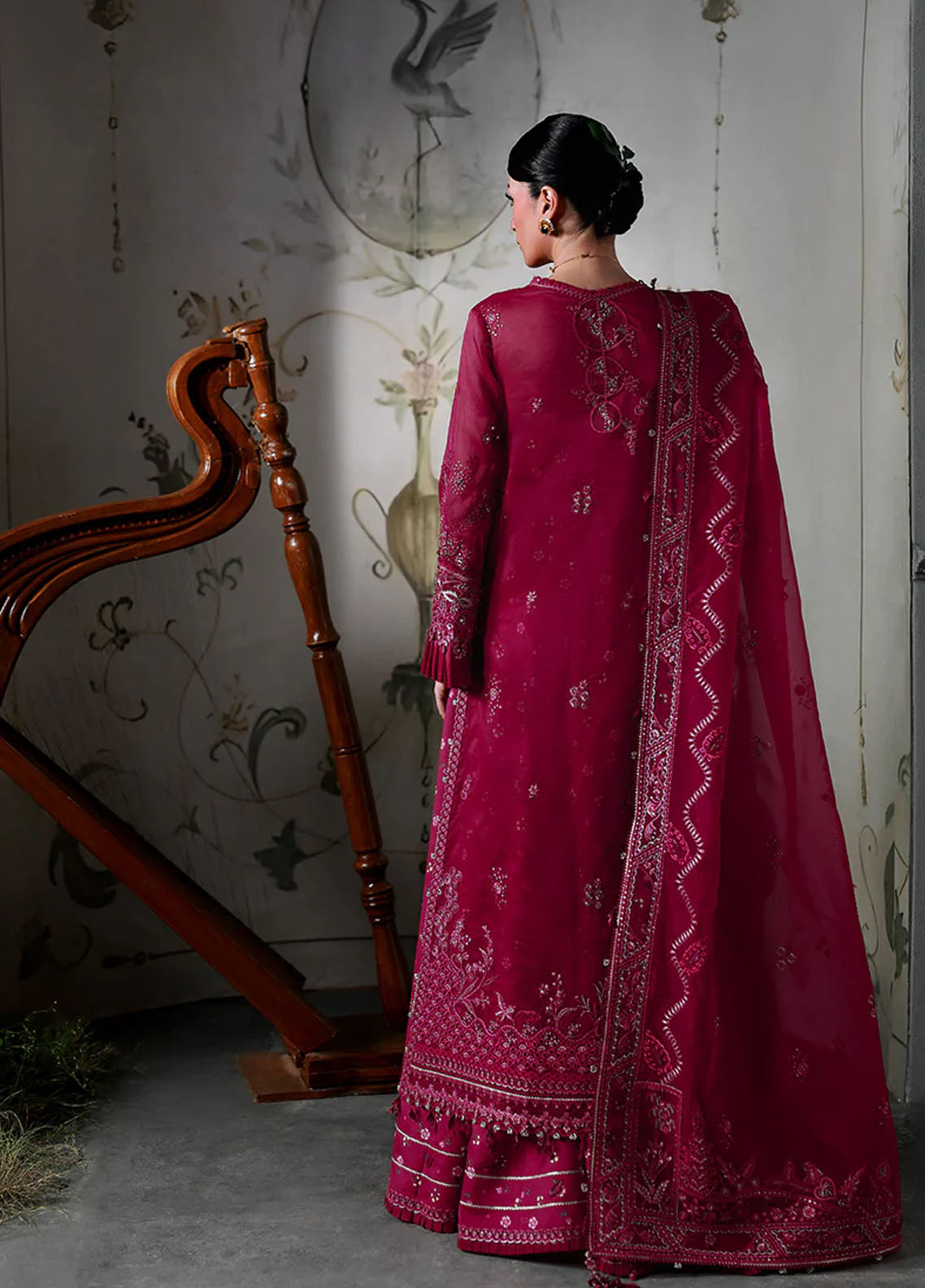 Elirah By Qalamkar Embroidered Organza 3 Piece Unstitched Suit QLM25EF D-MF-05 AMARIS Elirah By Qalamkar Embroidered Organza 3 Piece Unstitched Suit QLM25EF D-MF-05 AMARIS