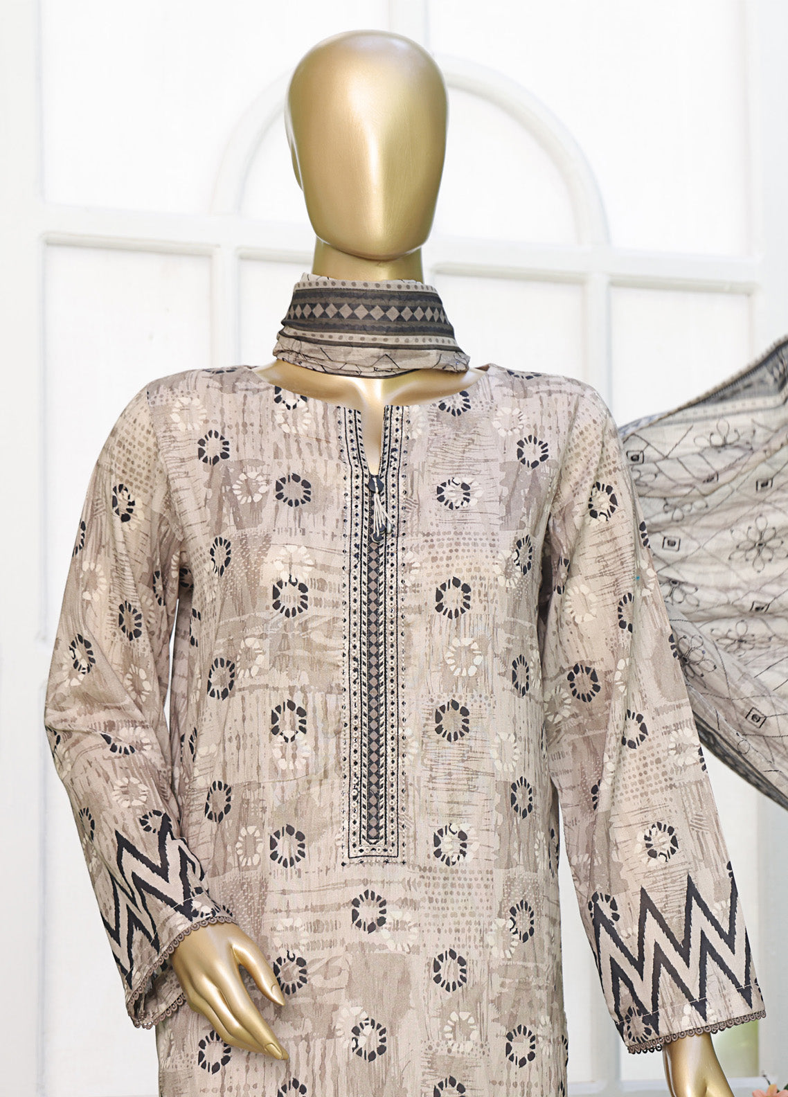 Elite By HZ Textile Embroidered Lawn 3 Piece Unstitched Suit HZ25E EC-211 Elite By HZ Textile Embroidered Lawn 3 Piece Unstitched Suit HZ25E EC-211