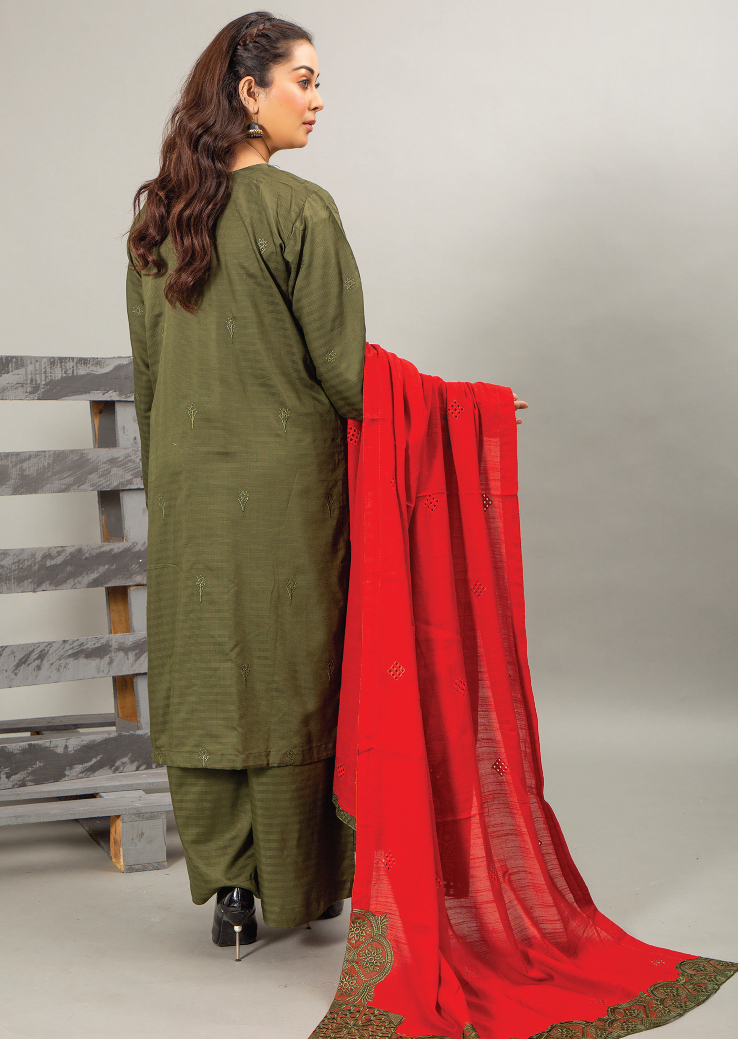 Embellish By Pashmina Embroidered Cotton Satin 3 Piece Unstitched Suit P24E D-02 Embellish By Pashmina Embroidered Cotton Satin 3 Piece Unstitched Suit P24E D-02