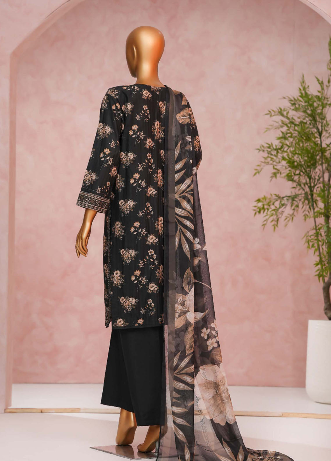 Enchant Linnokara Prints By HZ Textile Printed Lawn 3 Piece Stitched Suit HZ25ELP PLK-546 GOLDEN BLACK Enchant Linnokara Prints By HZ Textile Printed Lawn 3 Piece Stitched Suit HZ25ELP PLK-546 GOLDEN BLACK