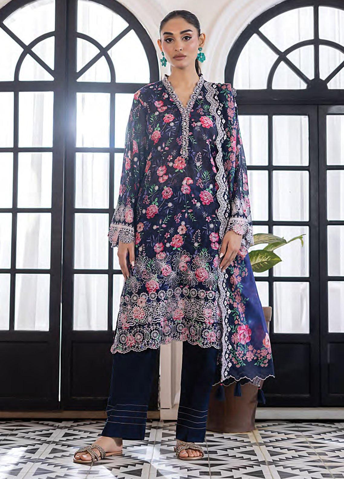 Essentials By LSM Lakhany Embroidered Lawn 3 Piece Unstitched Suit LSM25EEL LG-RK-0022 Essentials By LSM Lakhany Embroidered Lawn 3 Piece Unstitched Suit LSM25EEL LG-RK-0022