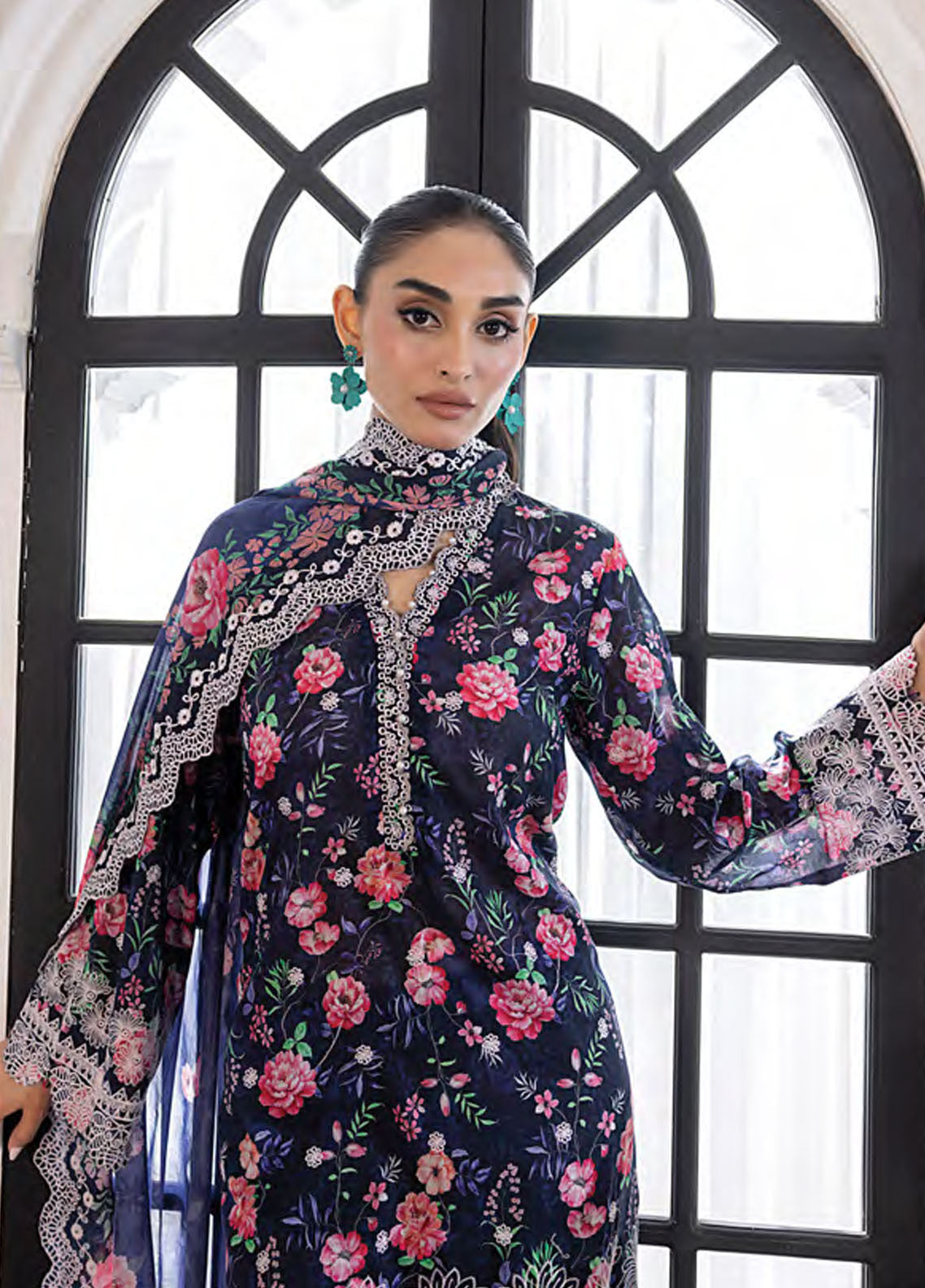 Essentials By LSM Lakhany Embroidered Lawn 3 Piece Unstitched Suit LSM25EEL LG-RK-0022 Essentials By LSM Lakhany Embroidered Lawn 3 Piece Unstitched Suit LSM25EEL LG-RK-0022