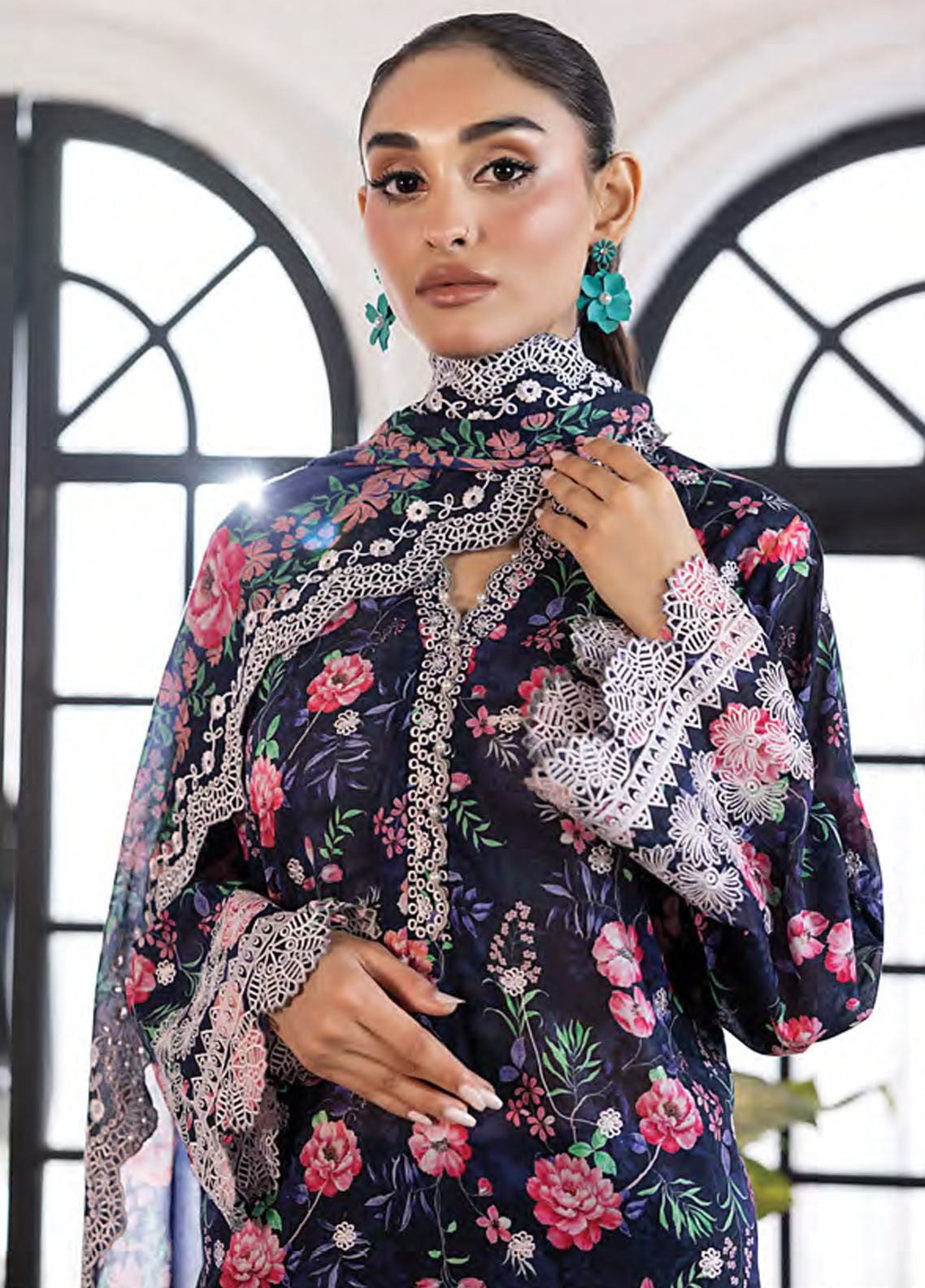 Essentials By LSM Lakhany Embroidered Lawn 3 Piece Unstitched Suit LSM25EEL LG-RK-0022 Essentials By LSM Lakhany Embroidered Lawn 3 Piece Unstitched Suit LSM25EEL LG-RK-0022