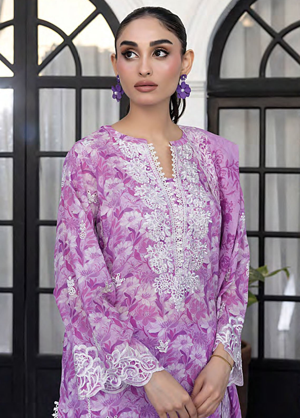 Essentials By LSM Lakhany Embroidered Lawn 3 Piece Unstitched Suit LSM25EEL LG-RK-0023 Essentials By LSM Lakhany Embroidered Lawn 3 Piece Unstitched Suit LSM25EEL LG-RK-0023