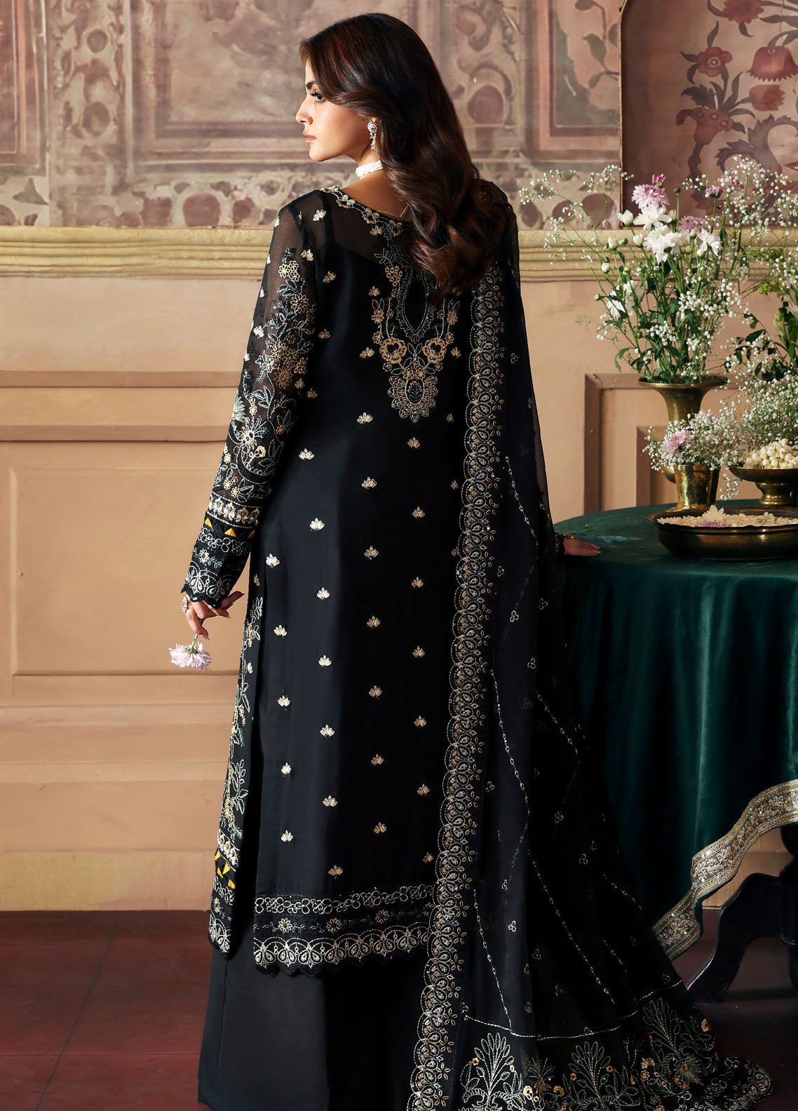 Evayna By Gulaal Embroidered Chiffon 3 Piece Unstitched Suit GL25EEC D-06 DEENAH Evayna By Gulaal Embroidered Chiffon 3 Piece Unstitched Suit GL25EEC D-06 DEENAH