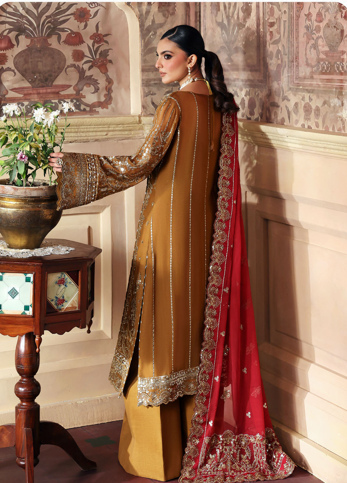 Evayna By Gulaal Embroidered Chiffon 3 Piece Unstitched Suit GL25EEC D-08 DINARA Evayna By Gulaal Embroidered Chiffon 3 Piece Unstitched Suit GL25EEC D-08 DINARA