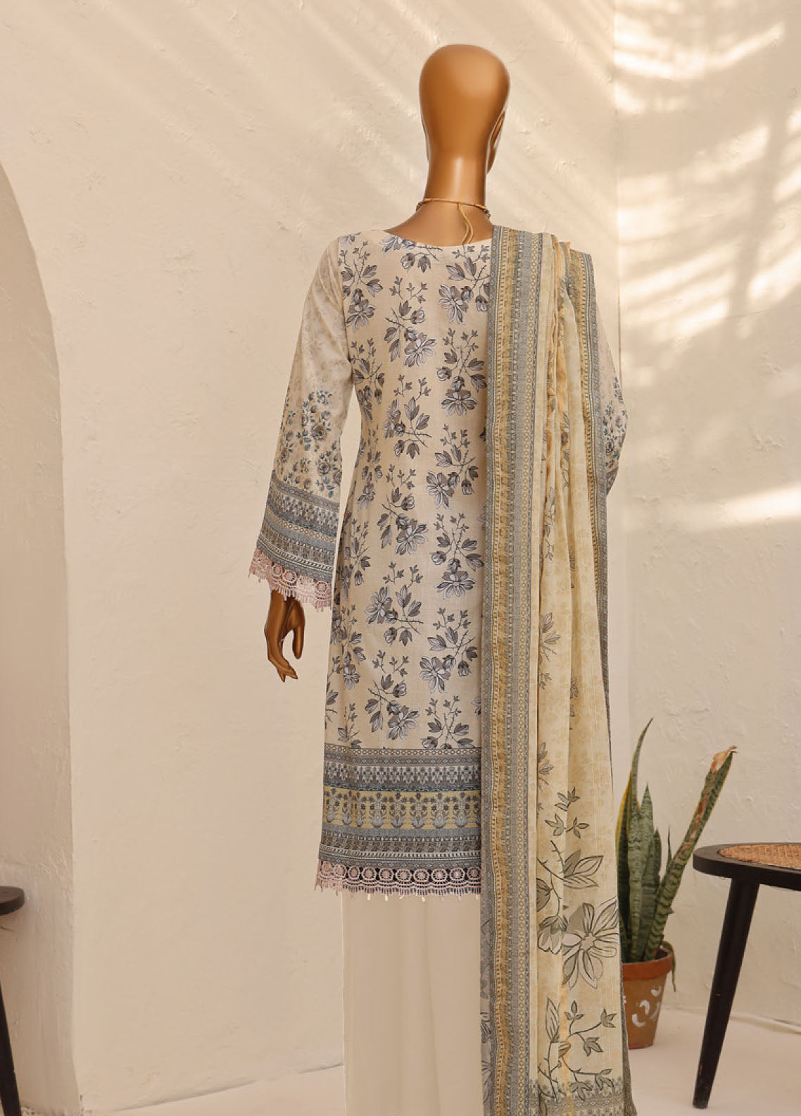 Ever Green By Schick Digital Embroidered Lawn 3 Piece Unstitched Suit SDH25EG DD-06 Ever Green By Schick Digital Embroidered Lawn 3 Piece Unstitched Suit SDH25EG DD-06