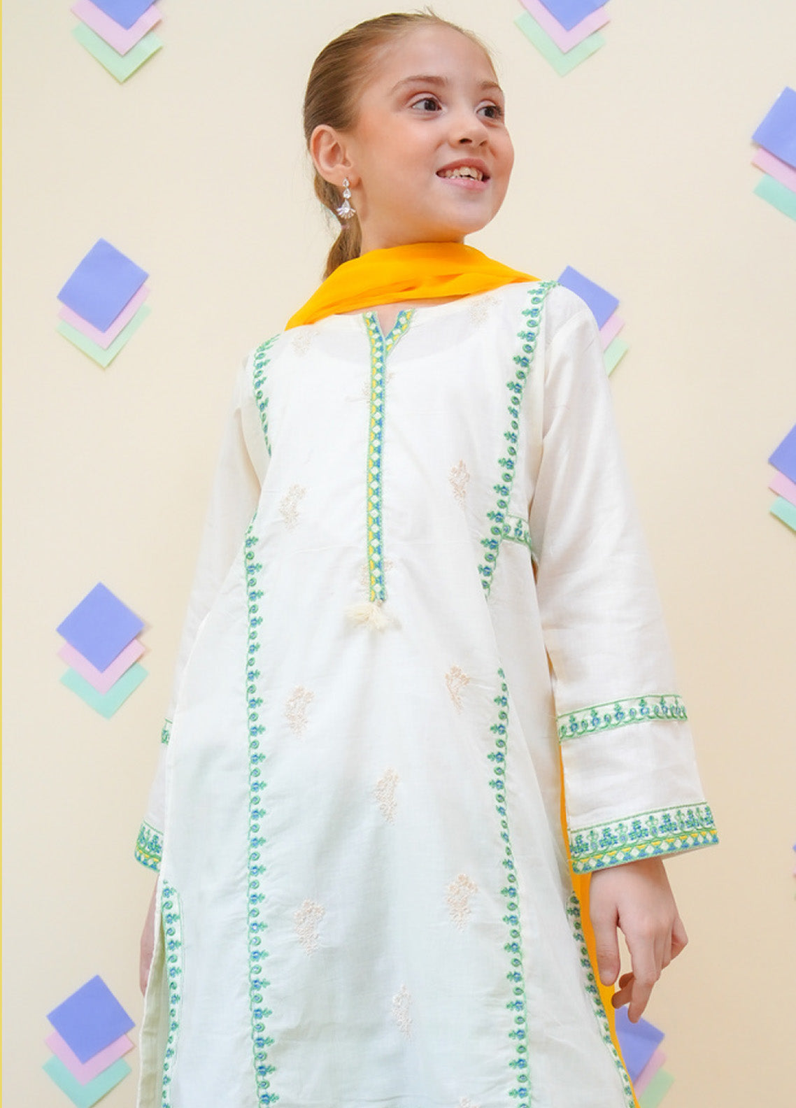 Farshi By Shanzey Embroidered Lawn Cotton Suits Stitched 3 Piece For Girls S25FLE SHK-4431 Farshi By Shanzey Embroidered Lawn Cotton Suits Stitched 3 Piece For Girls S25FLE SHK-4431