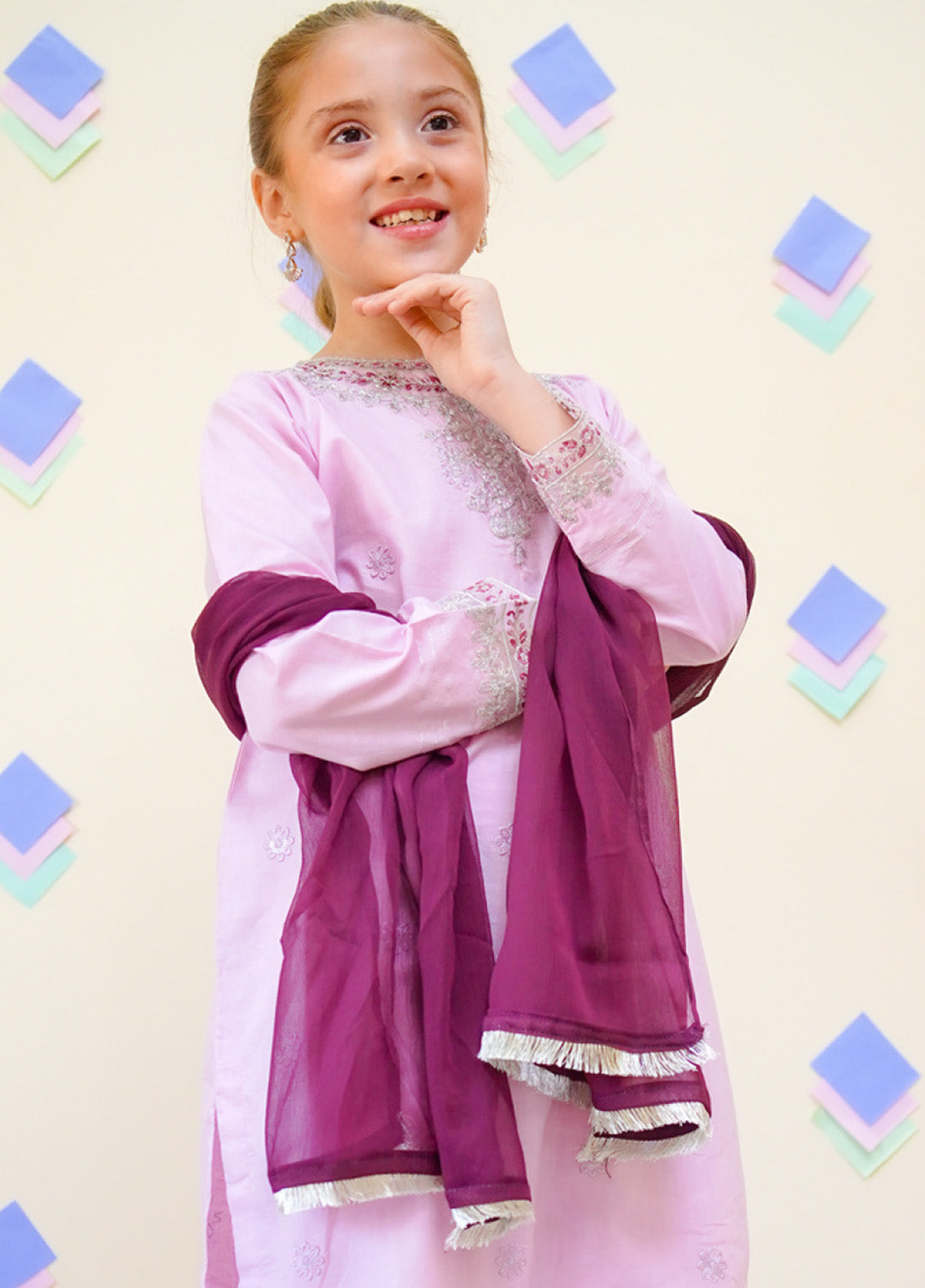 Farshi By Shanzey Embroidered Lawn Cotton Suits Stitched 3 Piece For Girls S25FLE SHK-4433 Farshi By Shanzey Embroidered Lawn Cotton Suits Stitched 3 Piece For Girls S25FLE SHK-4433