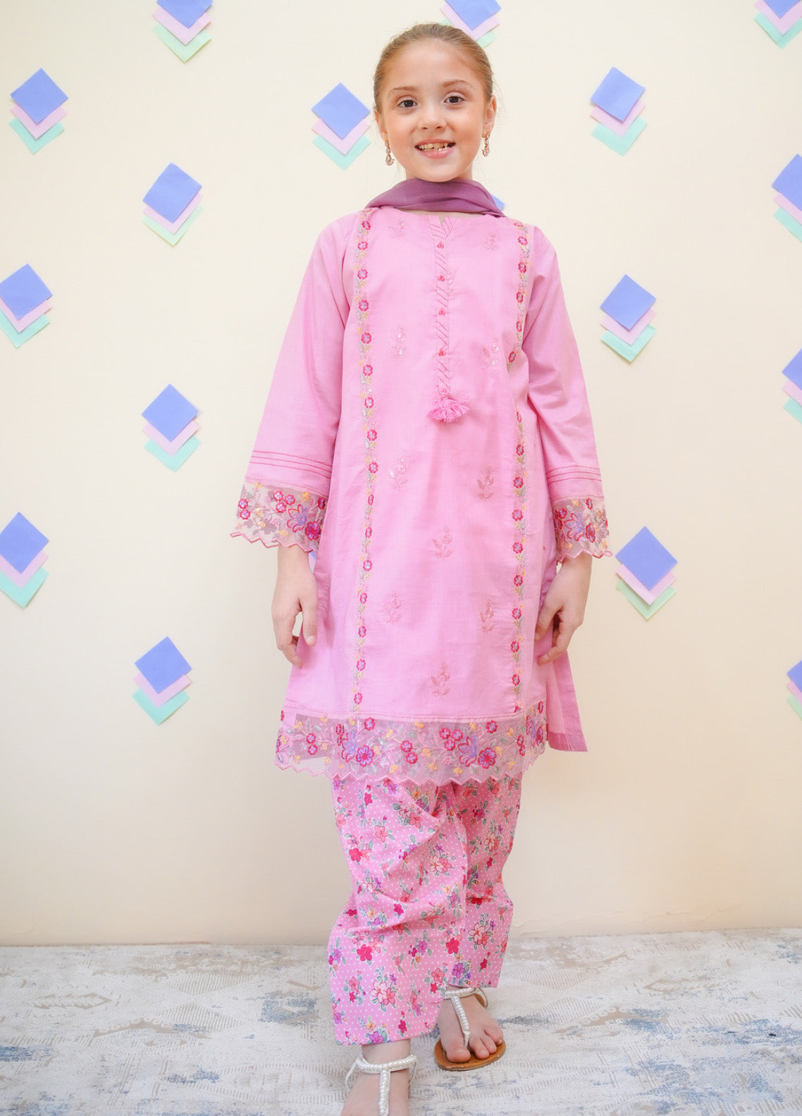 Farshi By Shanzey Embroidered Lawn Cotton Suits Stitched 3 Piece For Girls S25FLE SHK-4434 Farshi By Shanzey Embroidered Lawn Cotton Suits Stitched 3 Piece For Girls S25FLE SHK-4434