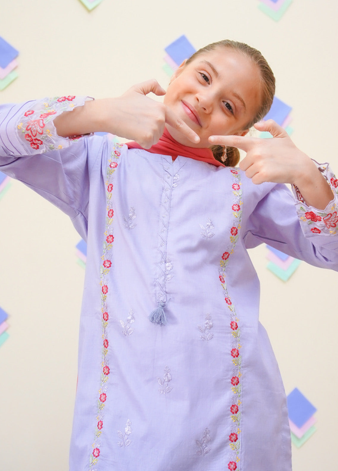 Farshi By Shanzey Embroidered Lawn Cotton Suits Stitched 3 Piece For Girls S25FLE SHK-4435 Farshi By Shanzey Embroidered Lawn Cotton Suits Stitched 3 Piece For Girls S25FLE SHK-4435