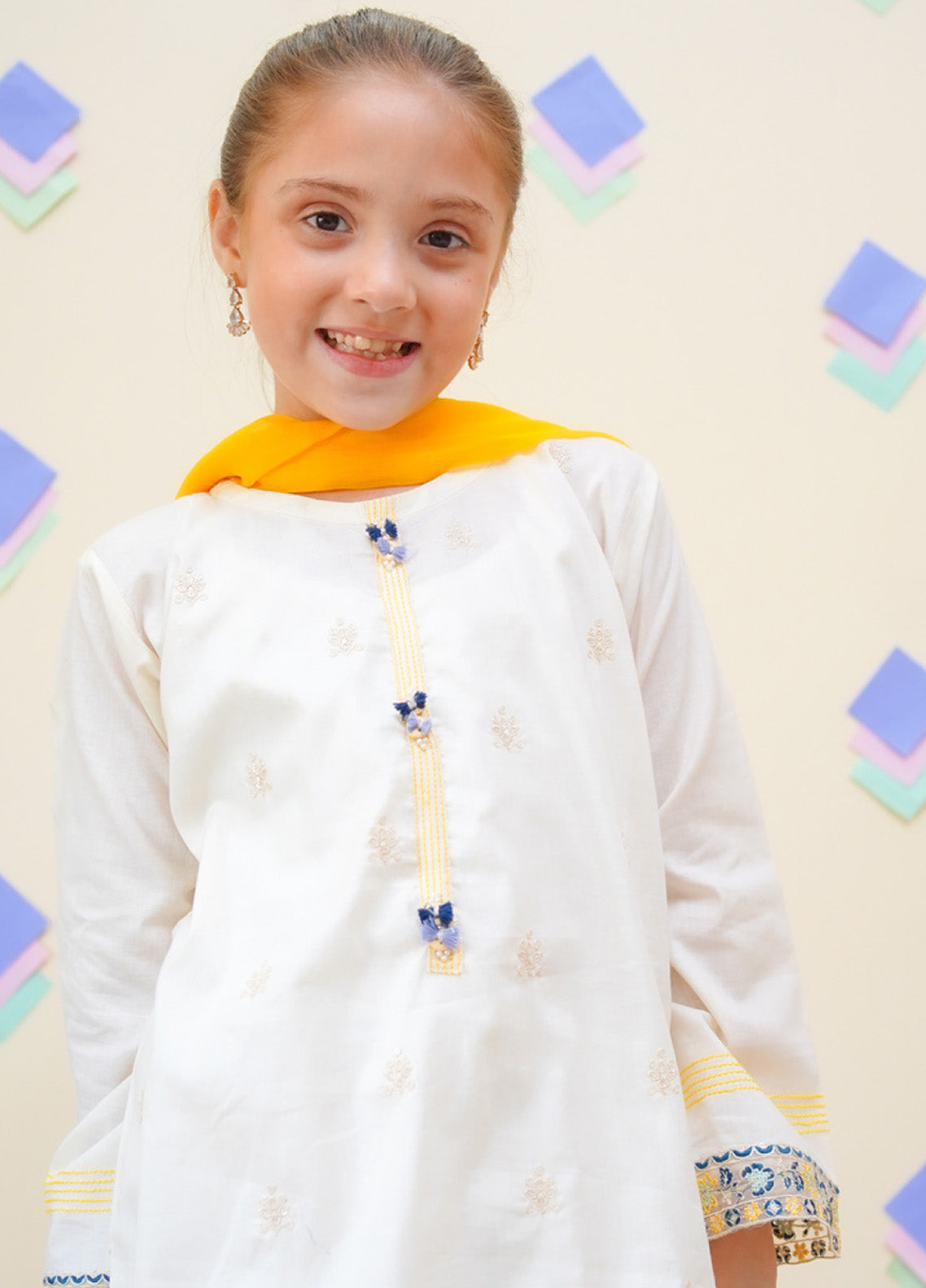 Farshi By Shanzey Embroidered Lawn Cotton Suits Stitched 3 Piece For Girls S25FLE SHK-4436 Farshi By Shanzey Embroidered Lawn Cotton Suits Stitched 3 Piece For Girls S25FLE SHK-4436