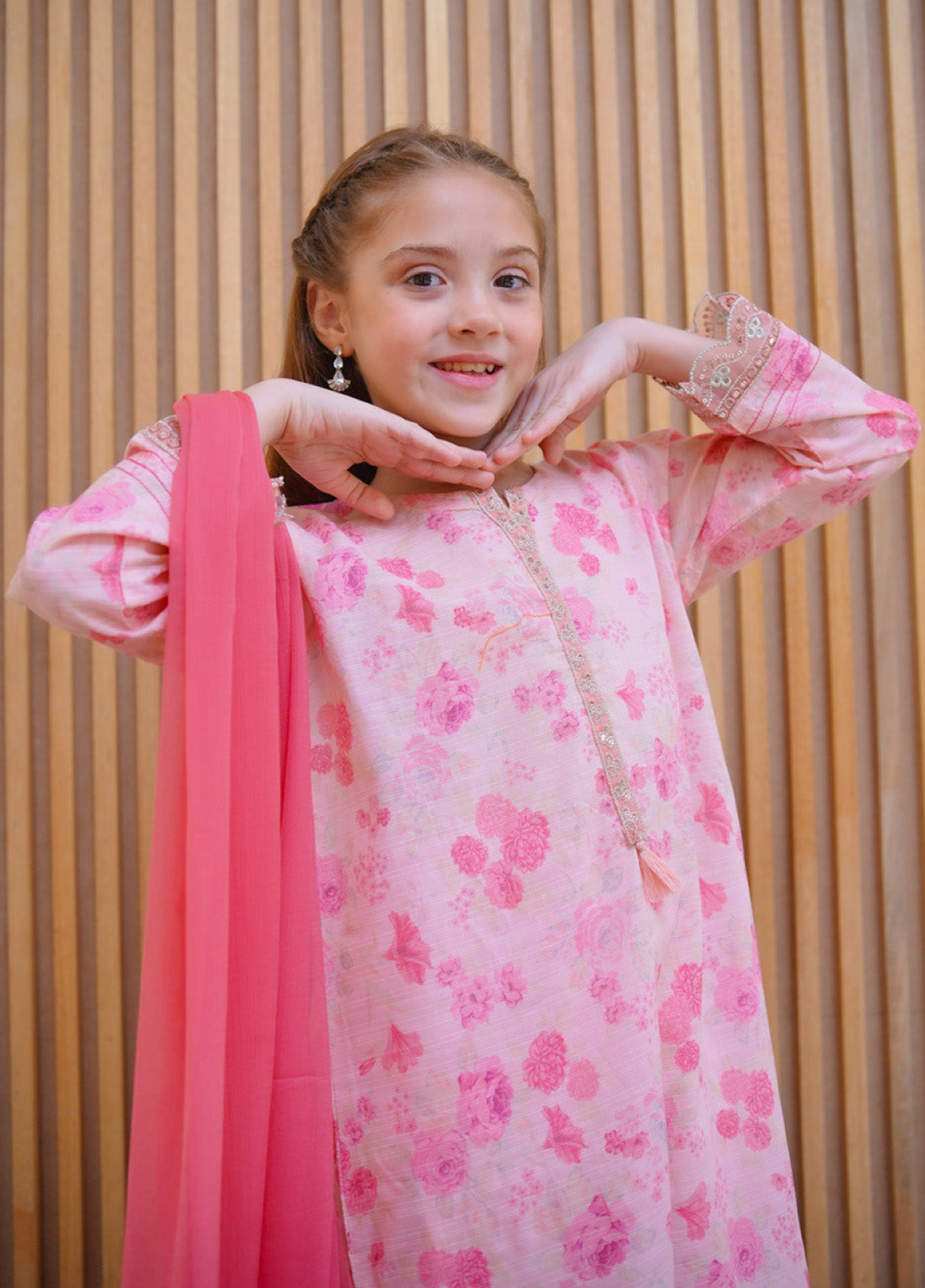 Farshi By Shanzey Embroidered Lawn Suits Stitched 3 Piece For Girls S25FLE SHK-4423 Farshi By Shanzey Embroidered Lawn Suits Stitched 3 Piece For Girls S25FLE SHK-4423