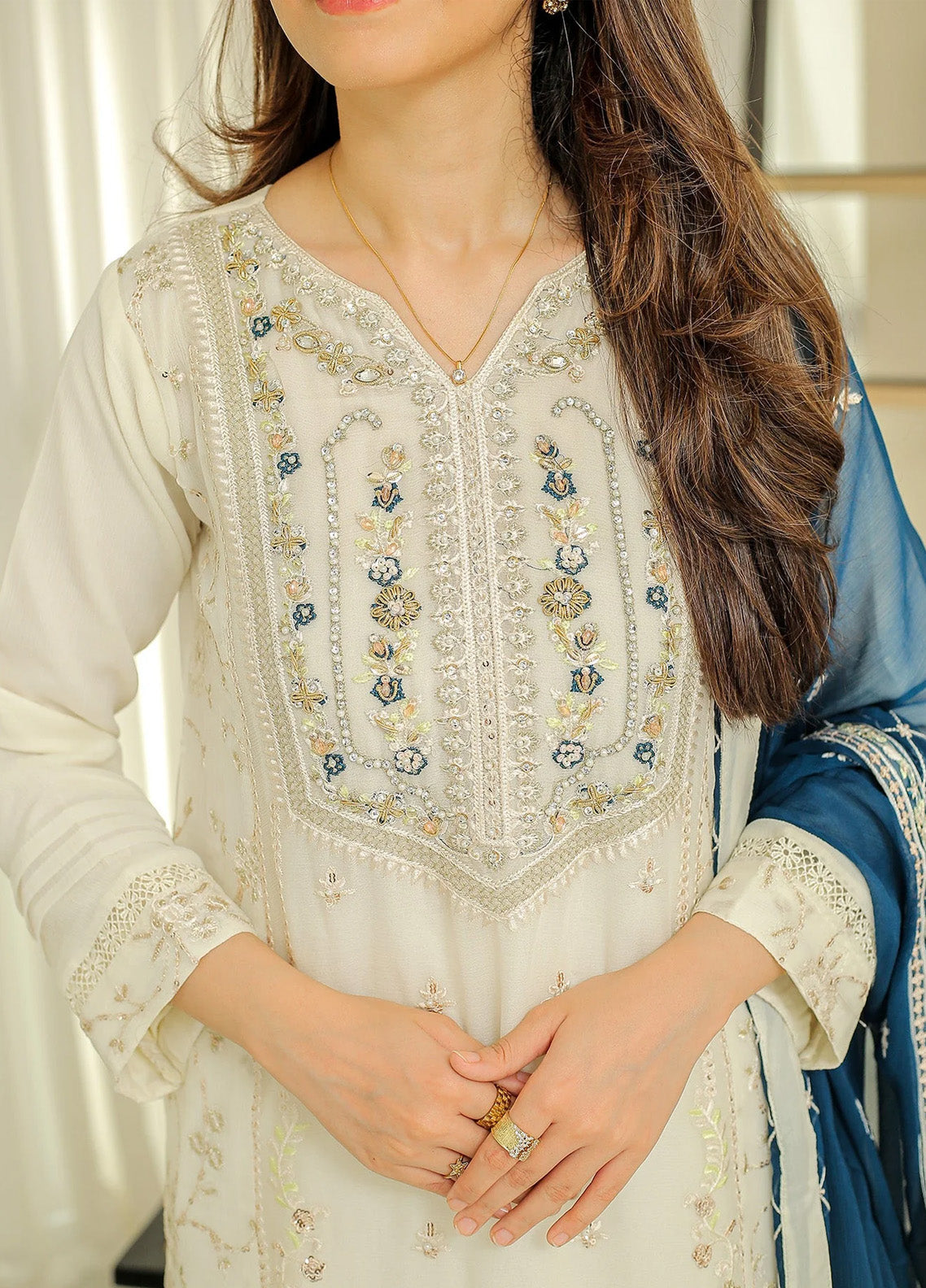 Fasana-E-Ishq By Rangeen Embroidered Chiffon 3 Piece Stitched Suit RN25FEI D-ALEESA Fasana-E-Ishq By Rangeen Embroidered Chiffon 3 Piece Stitched Suit RN25FEI D-ALEESA